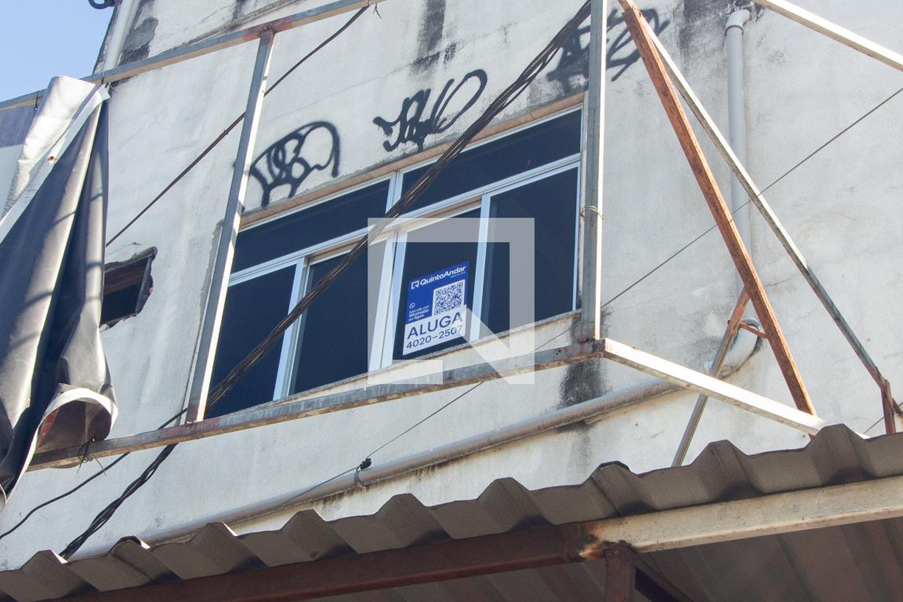 Fachada Condomínio em Estrada do Campinho, 2748