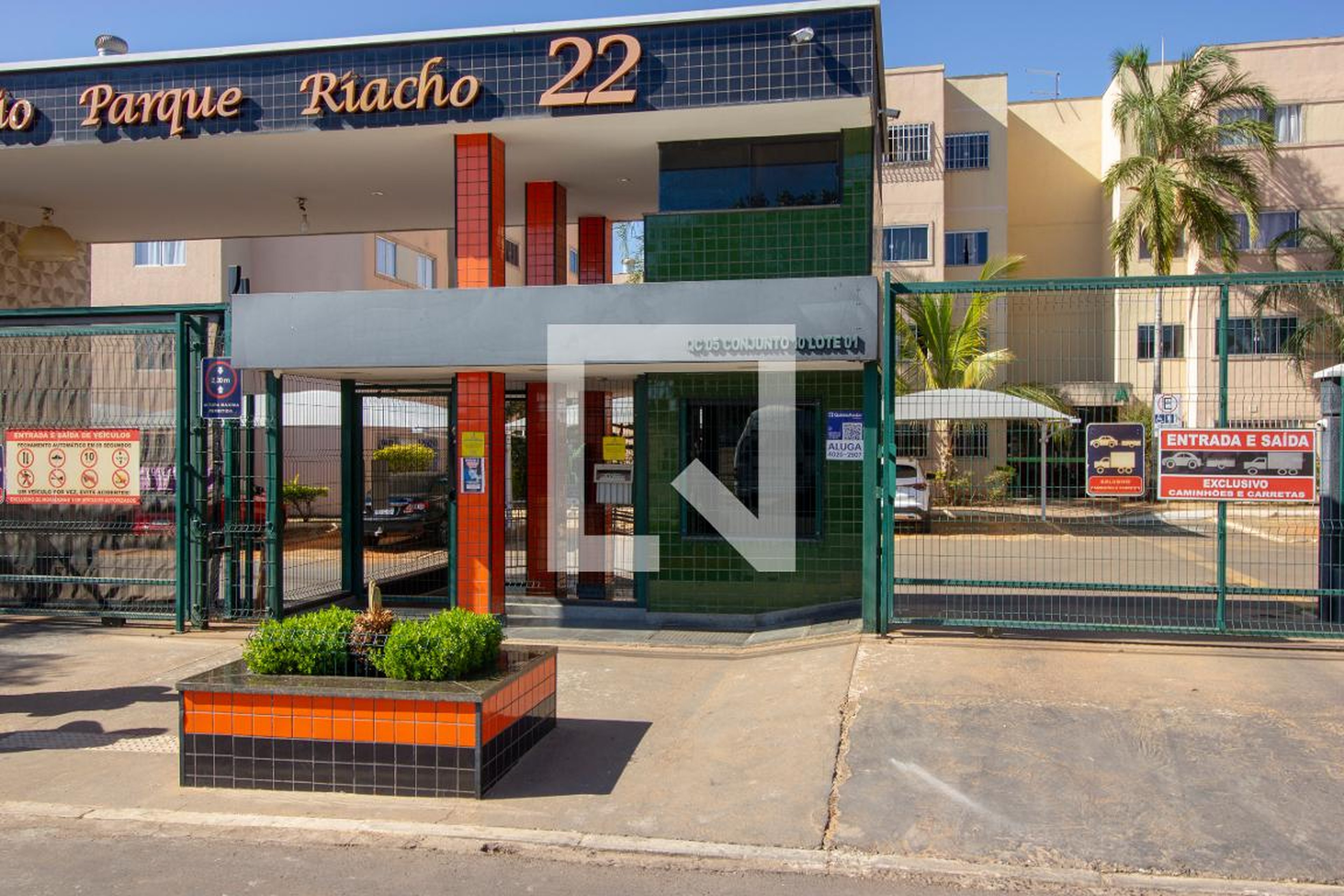 Fachada Condomínio em PRAÇA CENTRAL LT 6 ECT, s/n