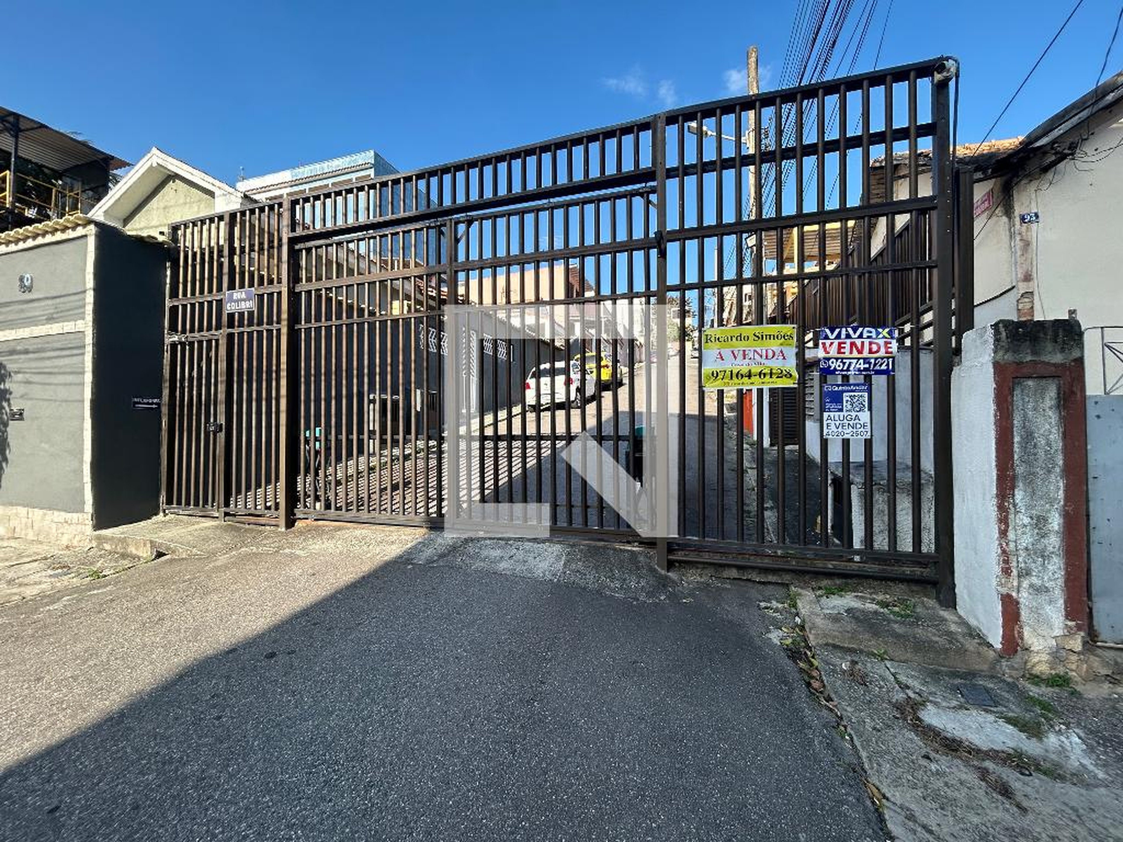 Fachada Condomínio em Rua Colibri, 40