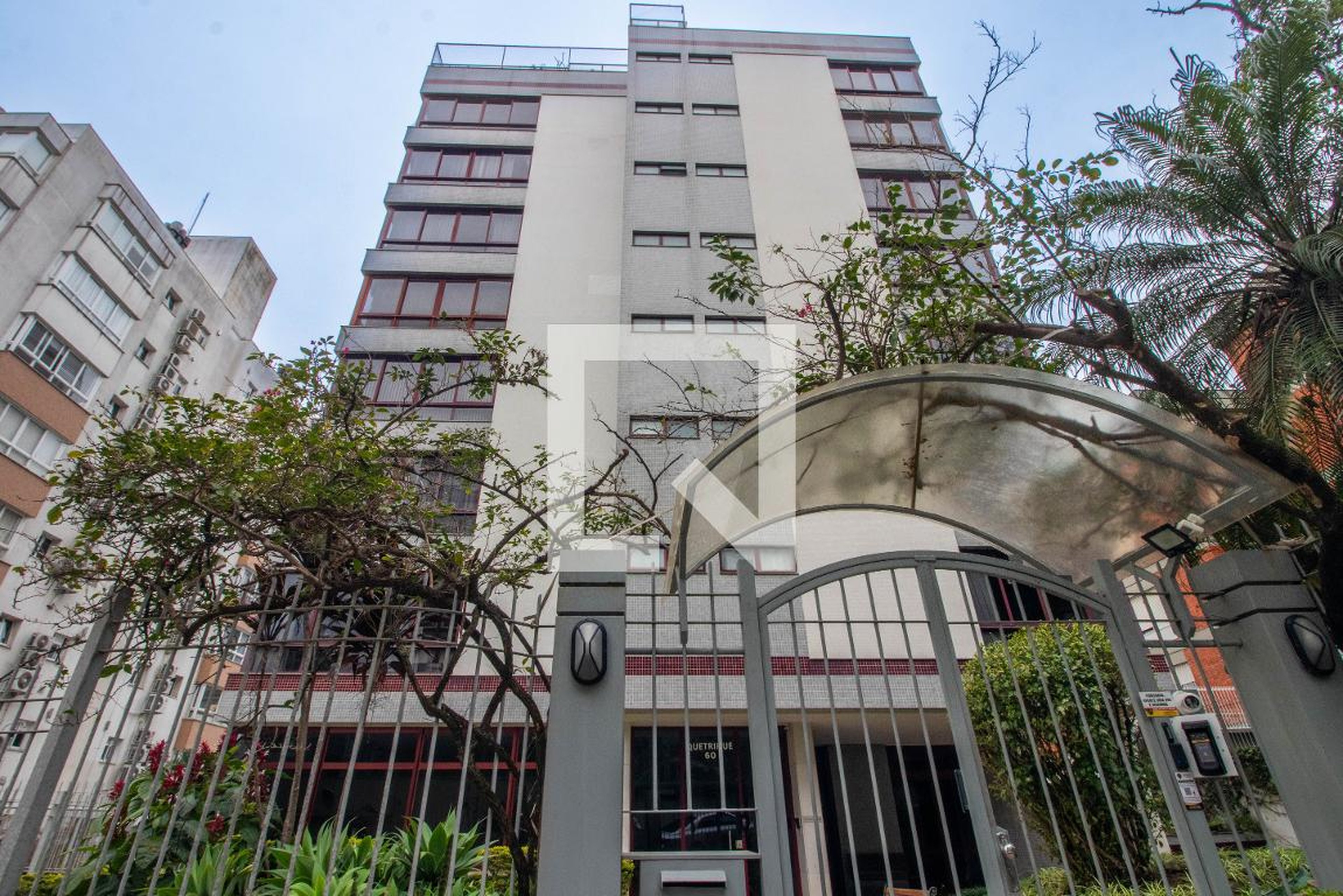 Fachada Condomínio em Rua Coronel Aurélio Bitencourt, 60