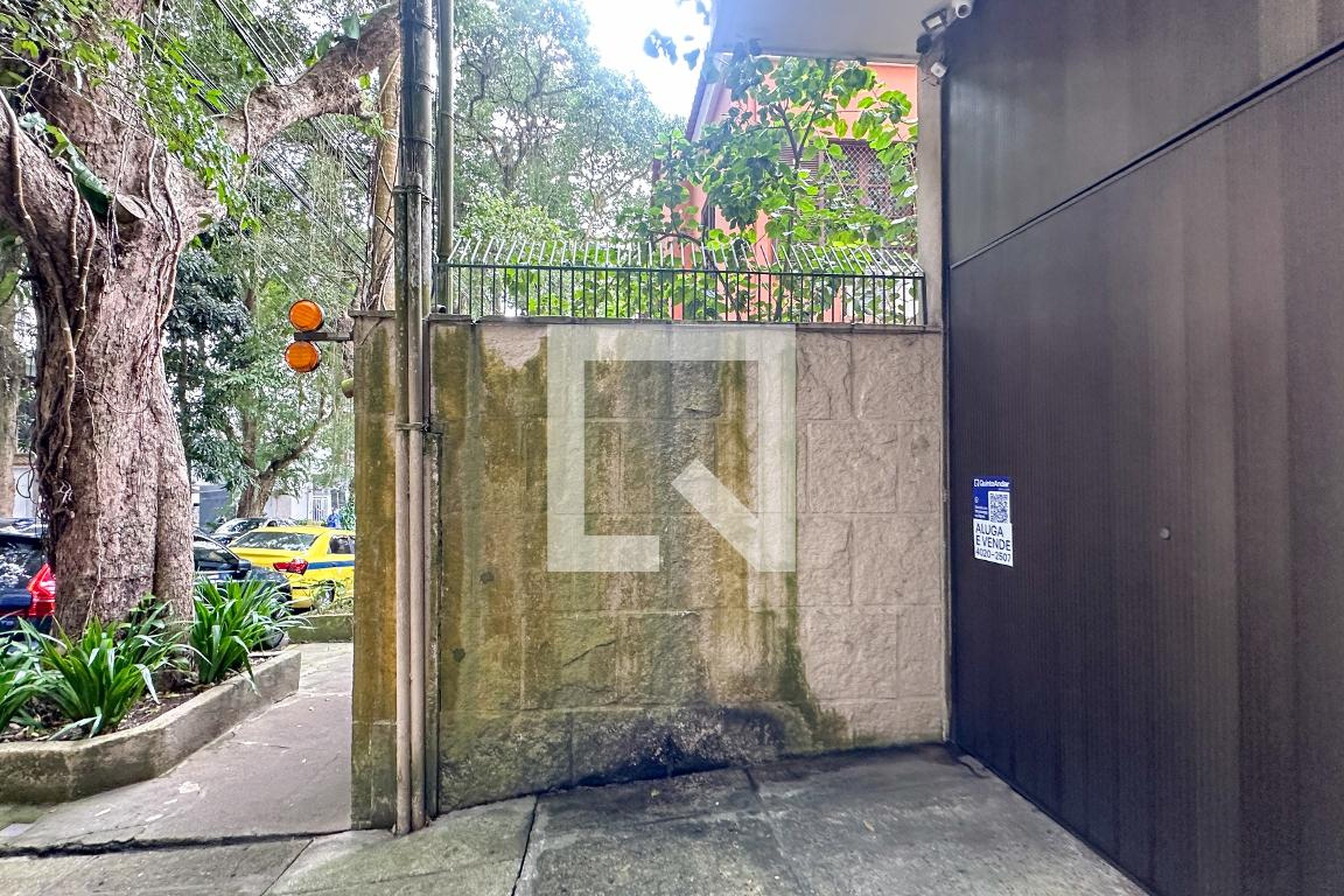 Fachada Condomínio em Rua Major Rubens Vaz, 525