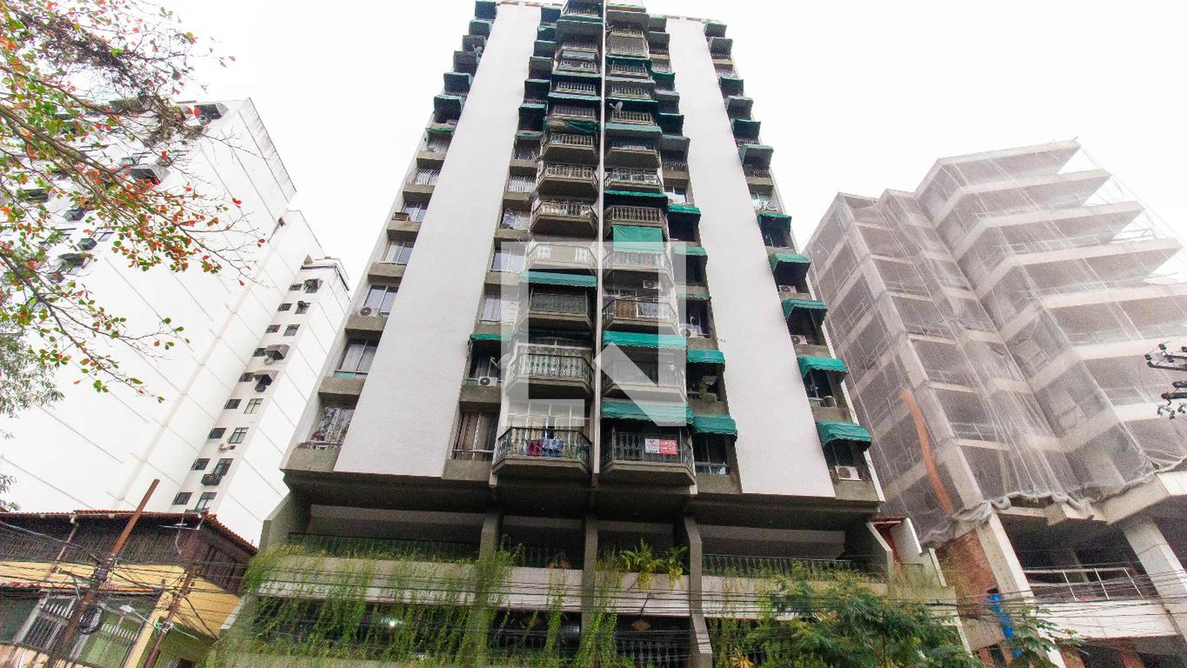 Fachada Condomínio Chemin Dor