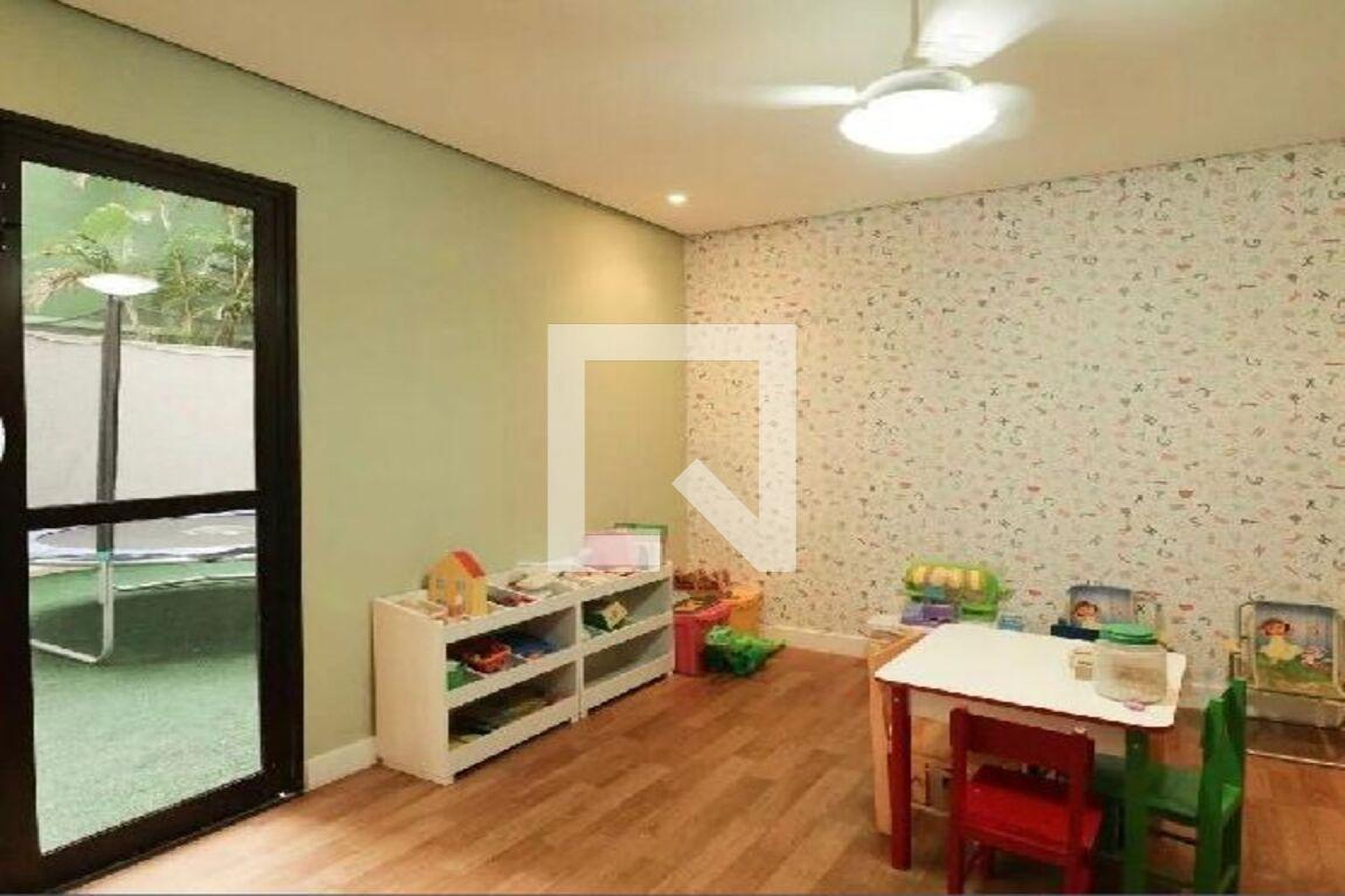 Sala de Jogos - Etoile Dorée