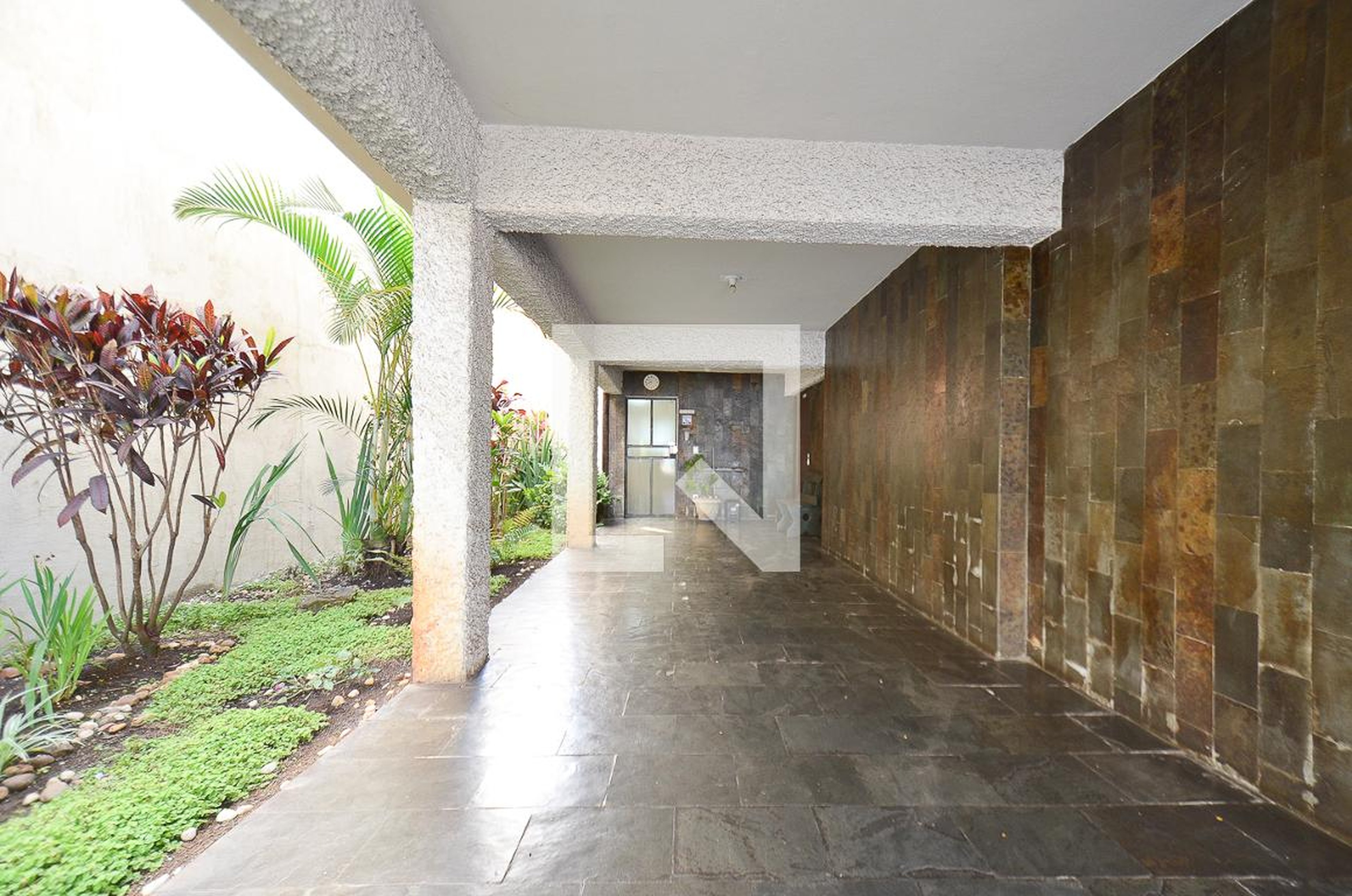 Entrada - Edifício Maria Angelica