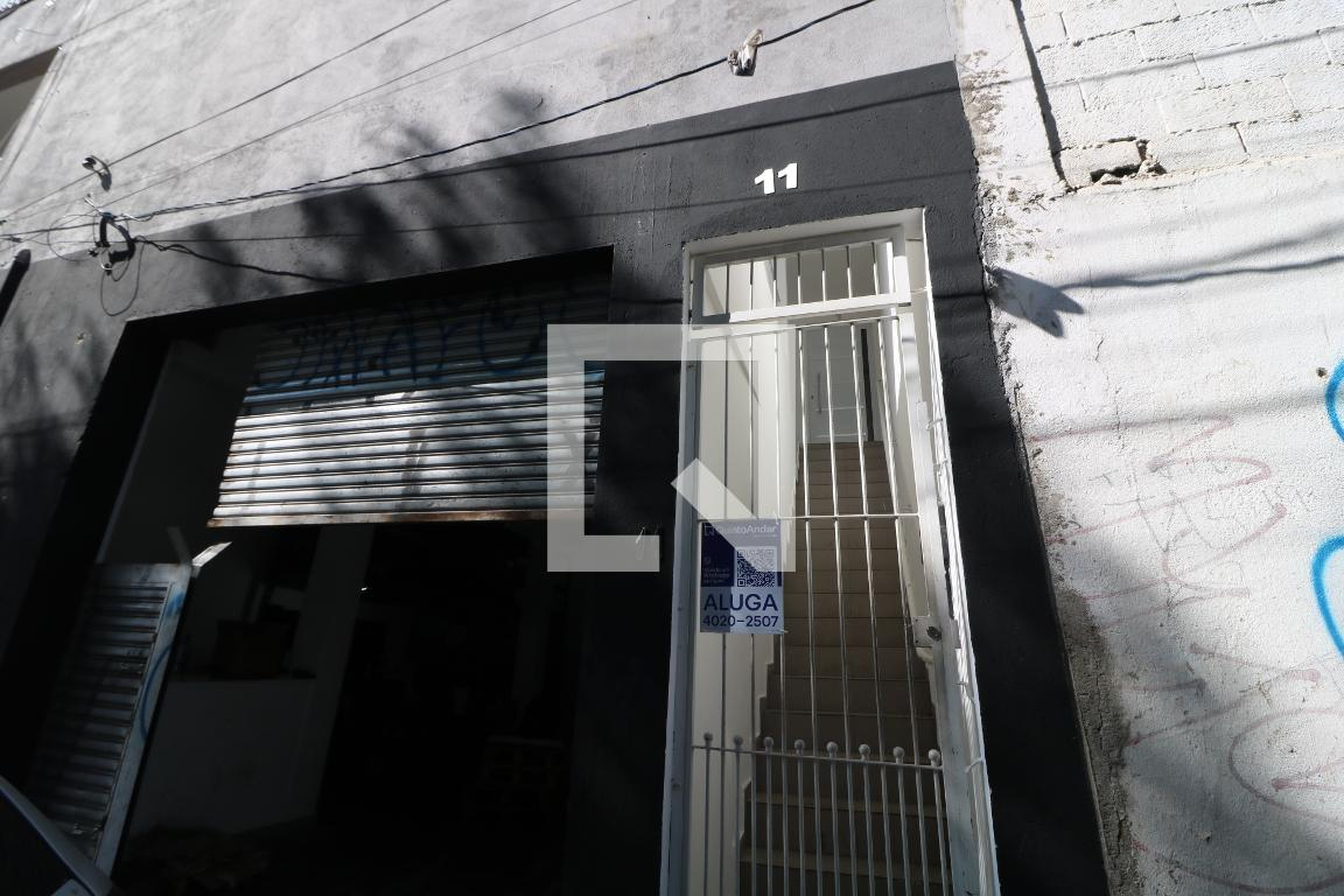 Fachada Condomínio em Rua Amélia Augusta Rodrigues, 11