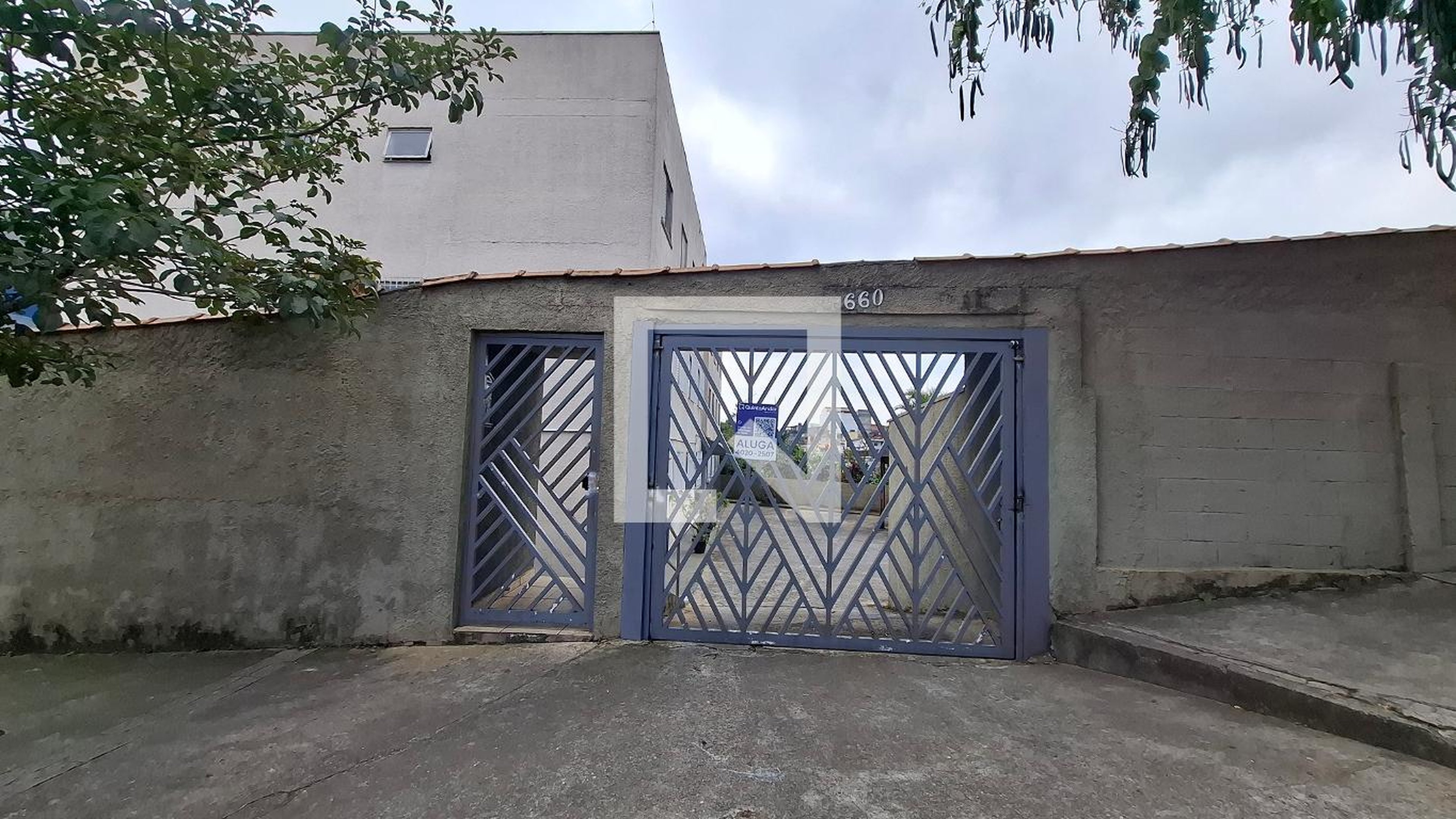 Fachada Condomínio em Avenida Guaratinguetá, 660