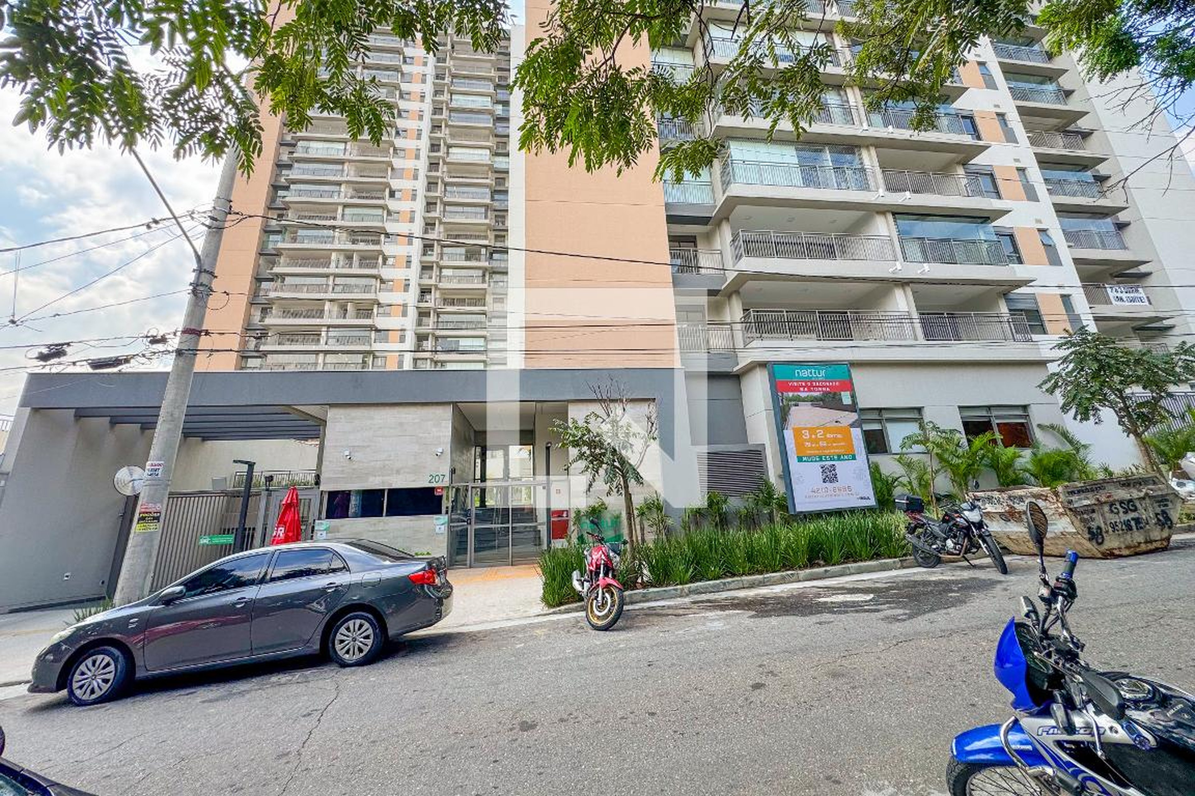 Fachada Condomínio em Praça Pinheiro da Cunha, 217