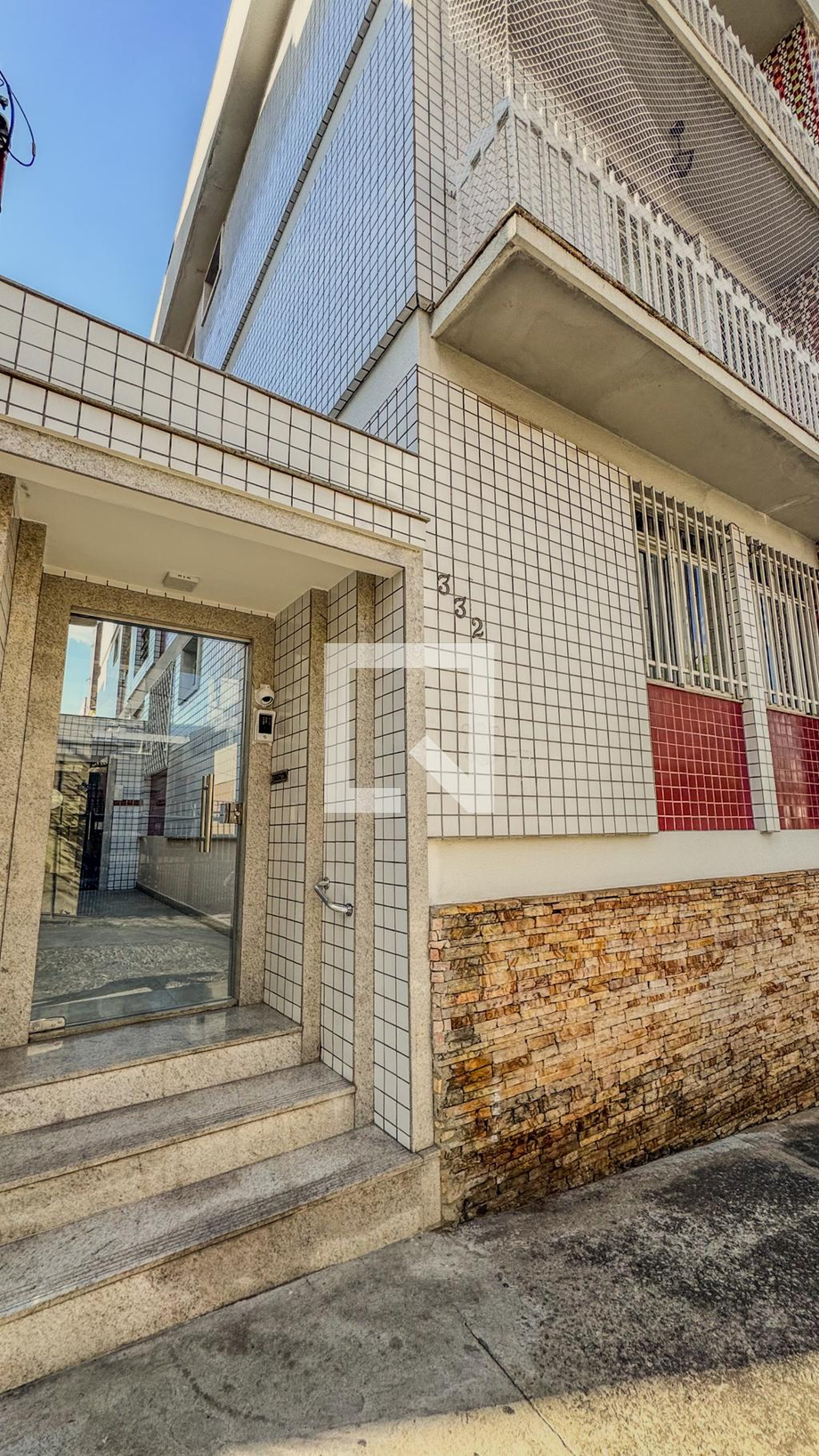 Fachada Condomínio em Rua Cássia, 332