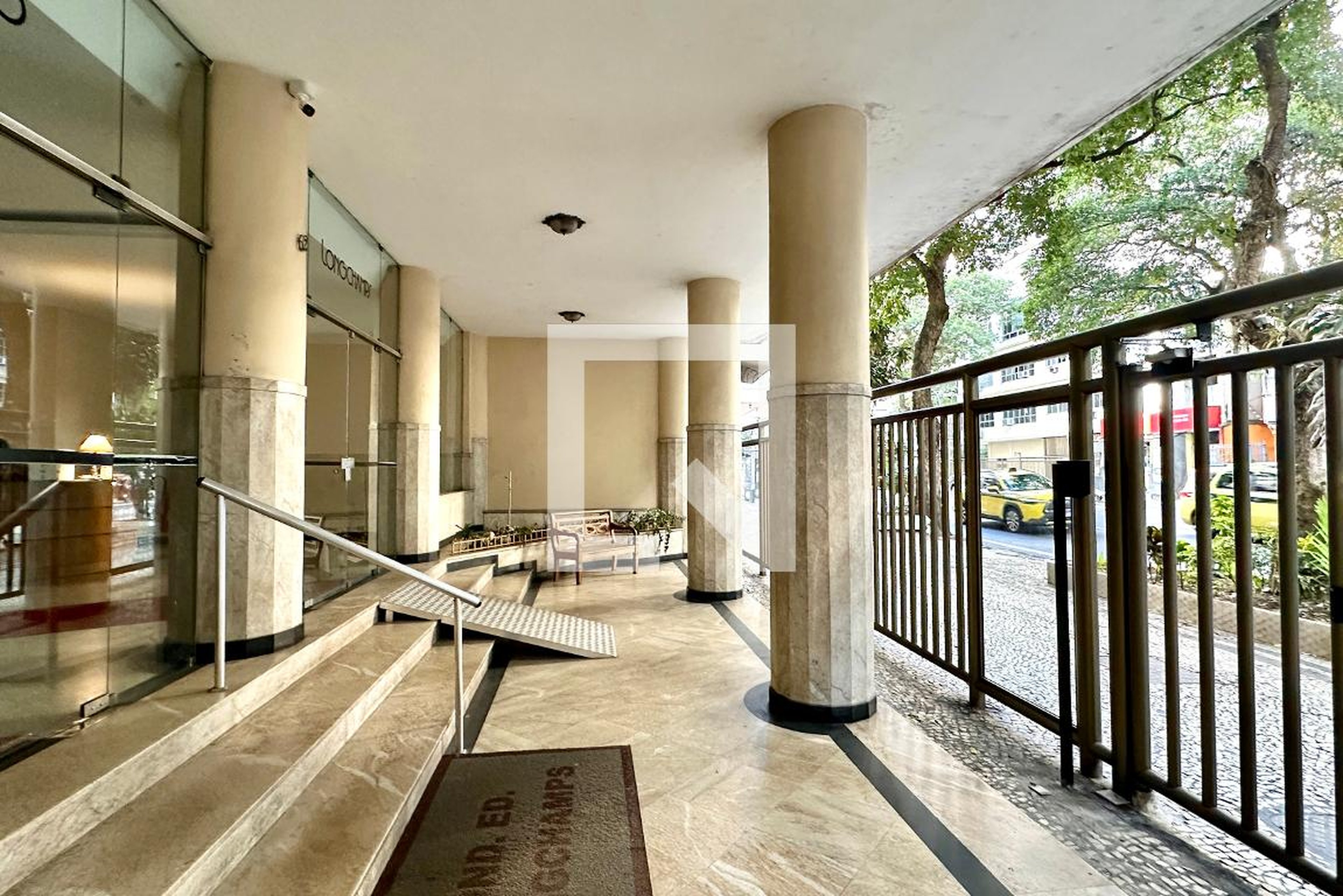 Entrada - Edifício Longchamps