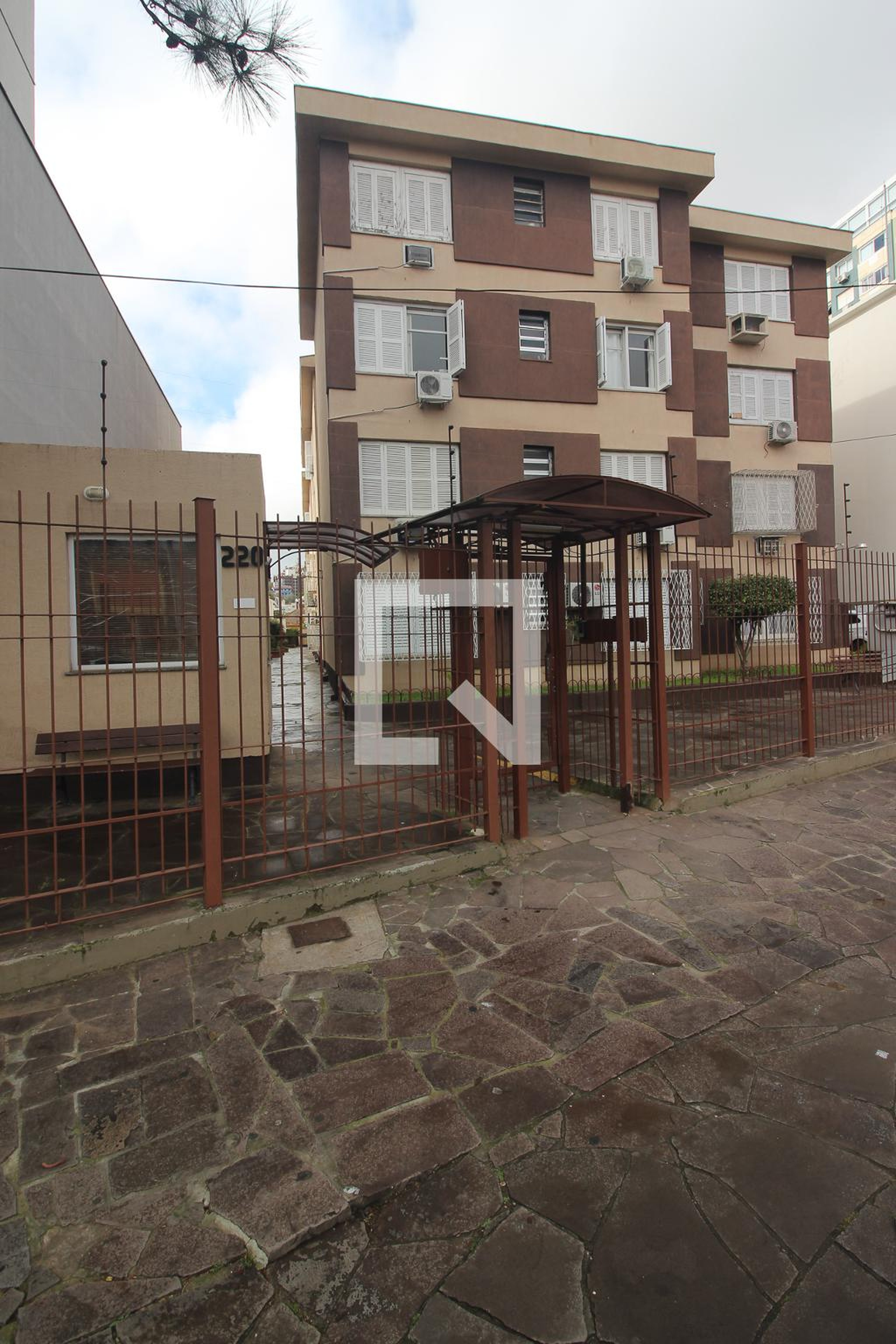 Fachada do Prédio Condomínio Pe. Cacique