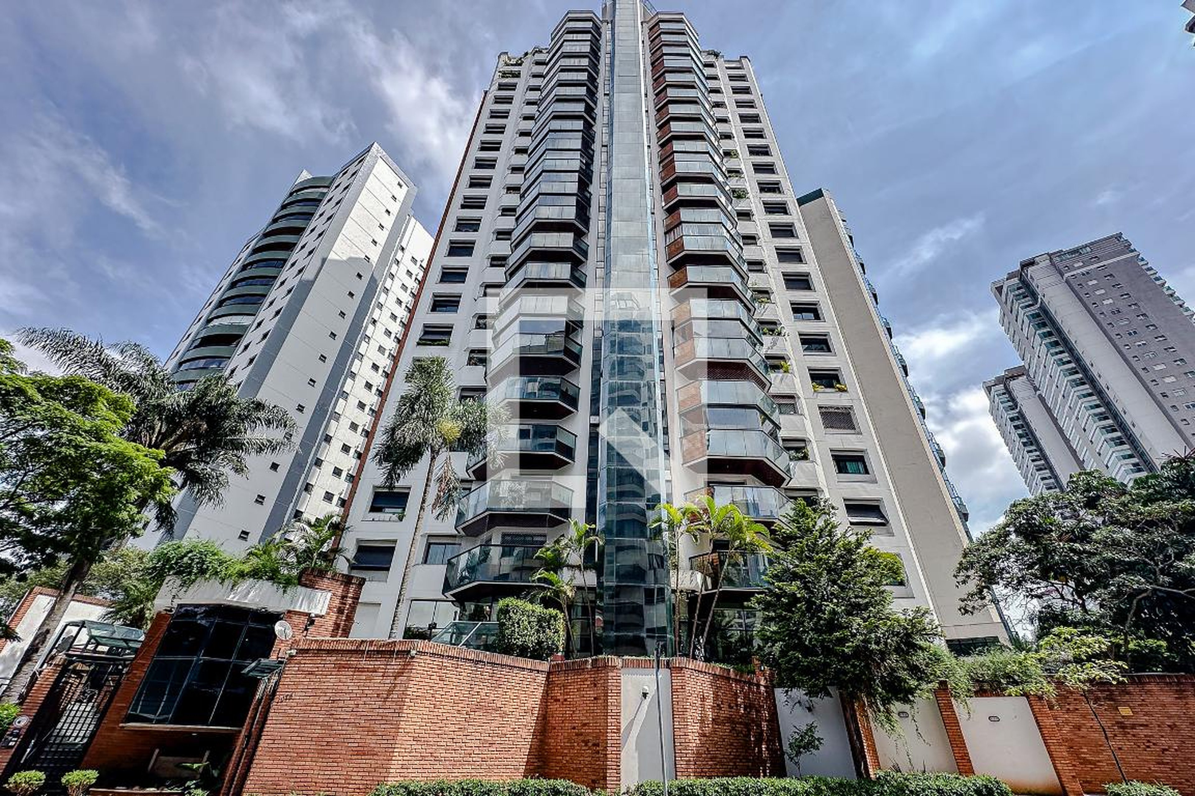 Fachada Condomínio Marechal Maison