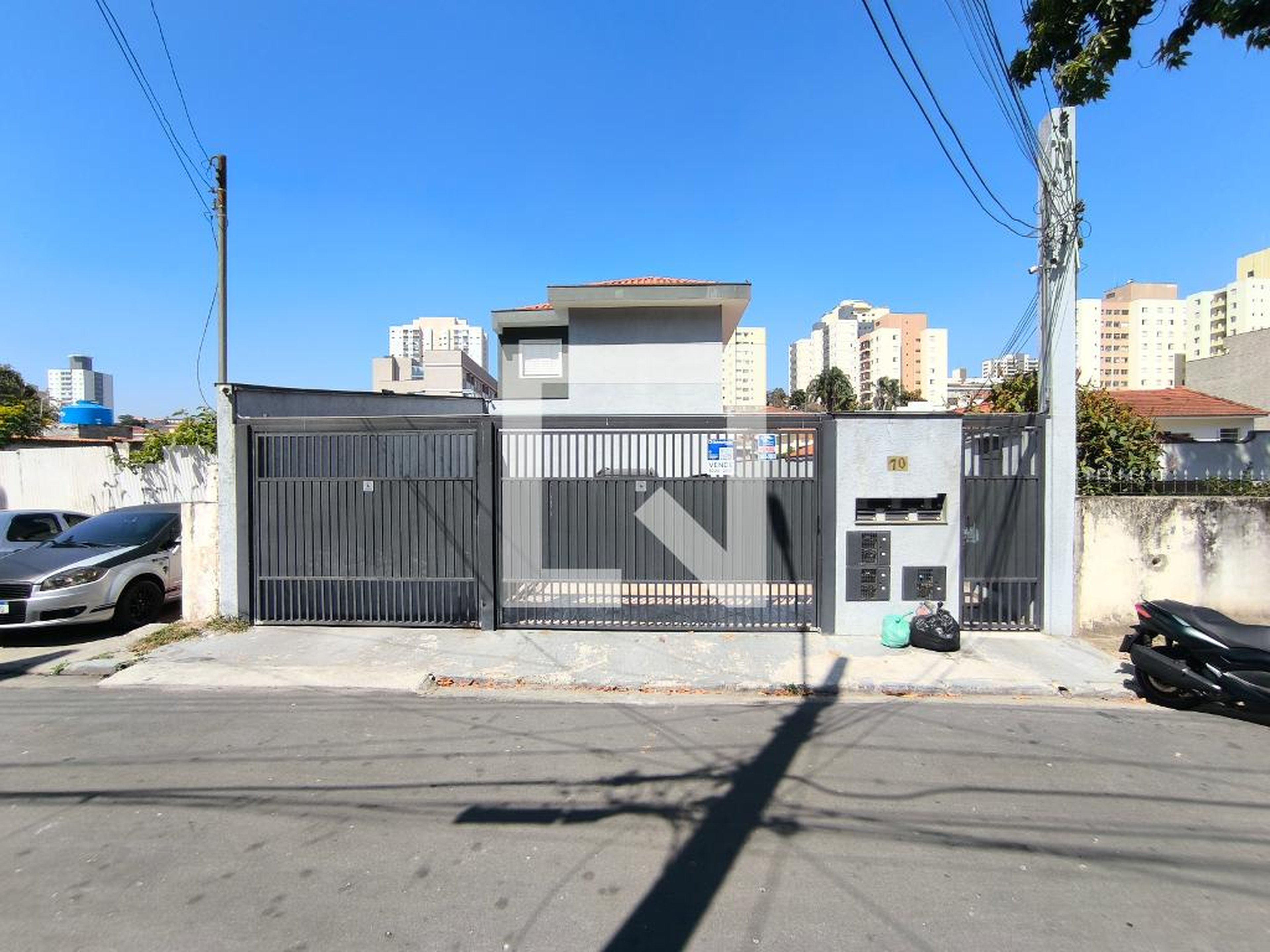 Fachada Condomínio em Rua Manuel Valente, 70