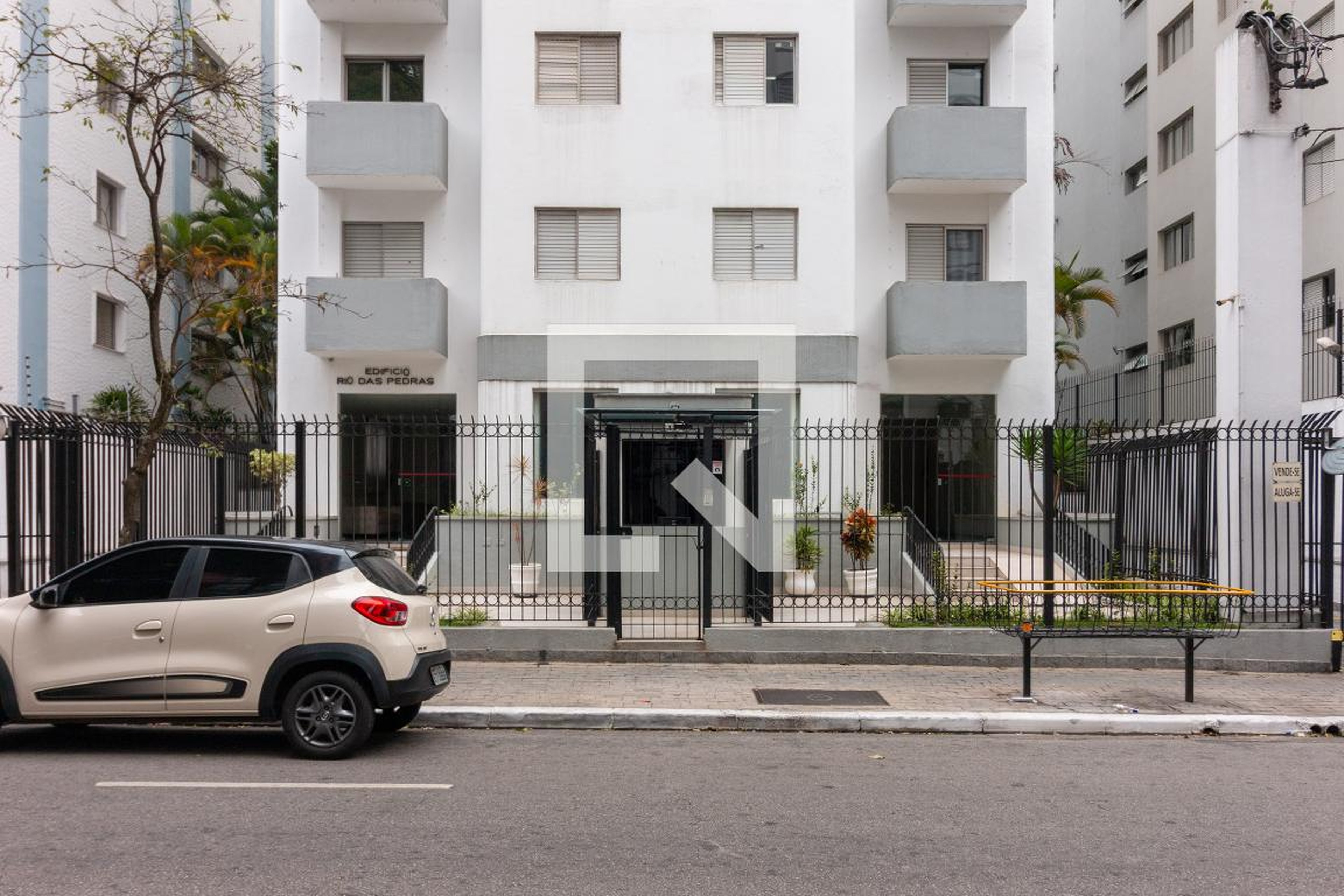 Fachada Condomínio Rio das Pedras