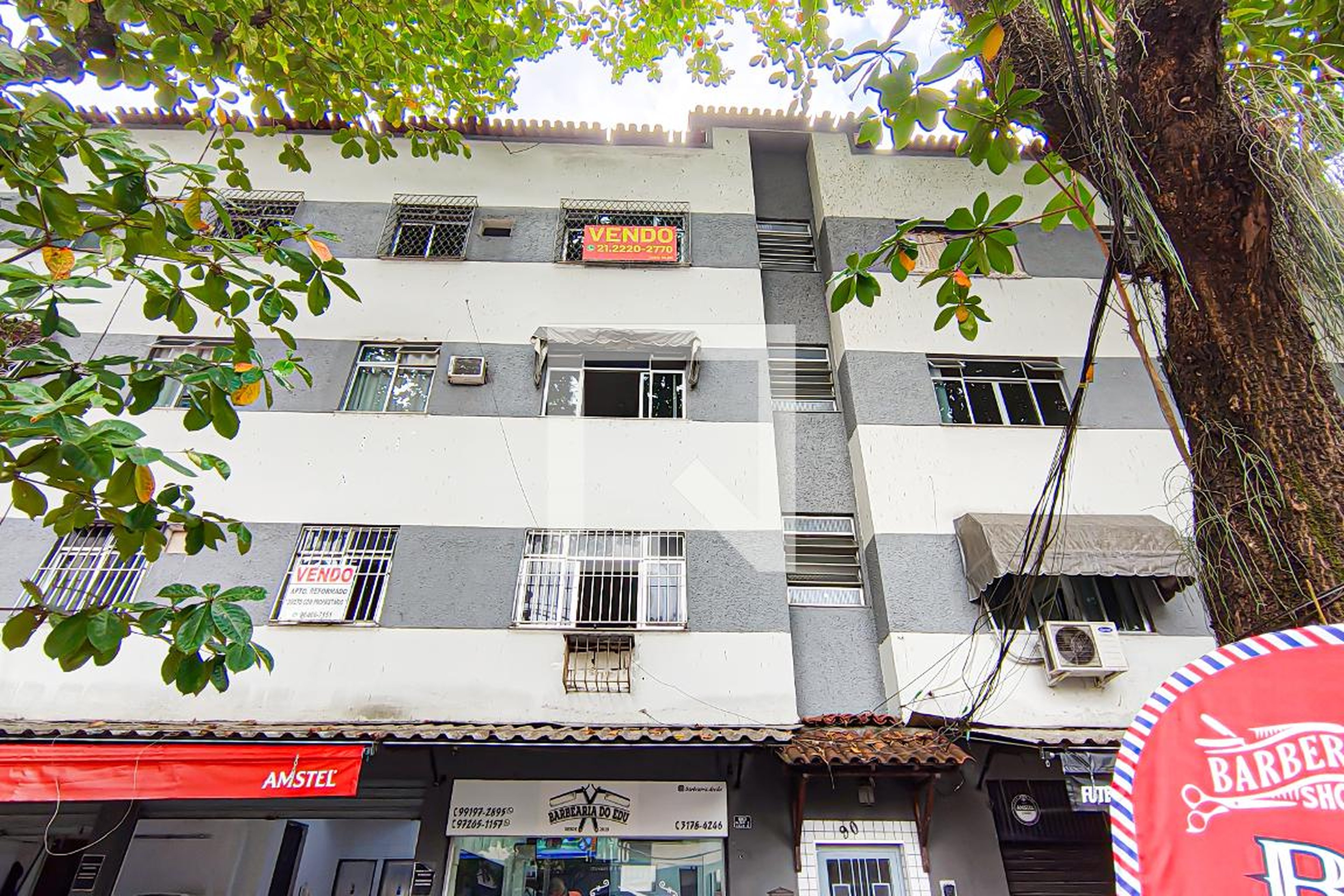 Fachada Condomínio em Rua Geminiano Góis, 90