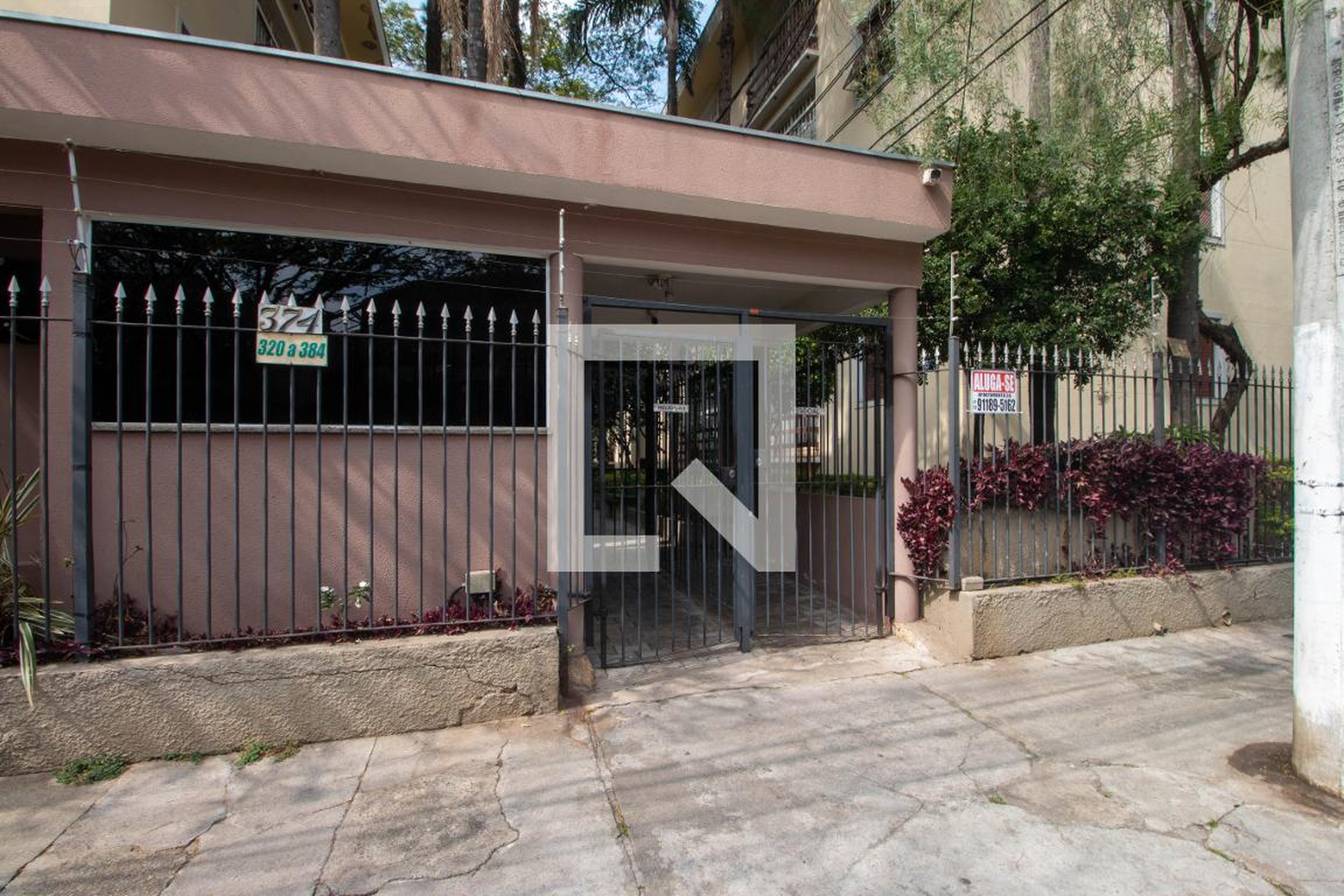 Fachada Condomínio Conjunto Residencial Jardim Breda