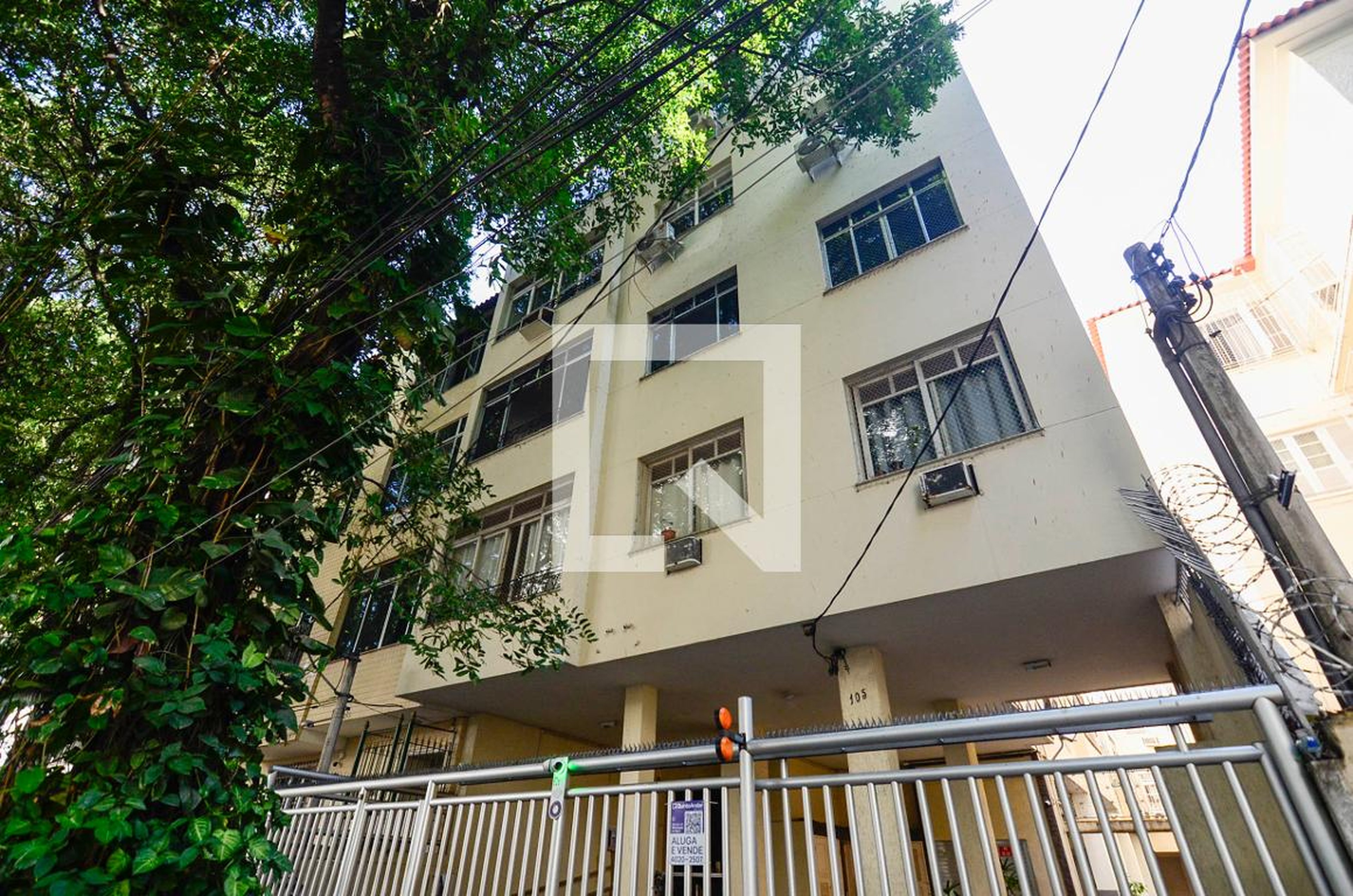 Fachada Condomínio em Rua Afonso Pena, 105