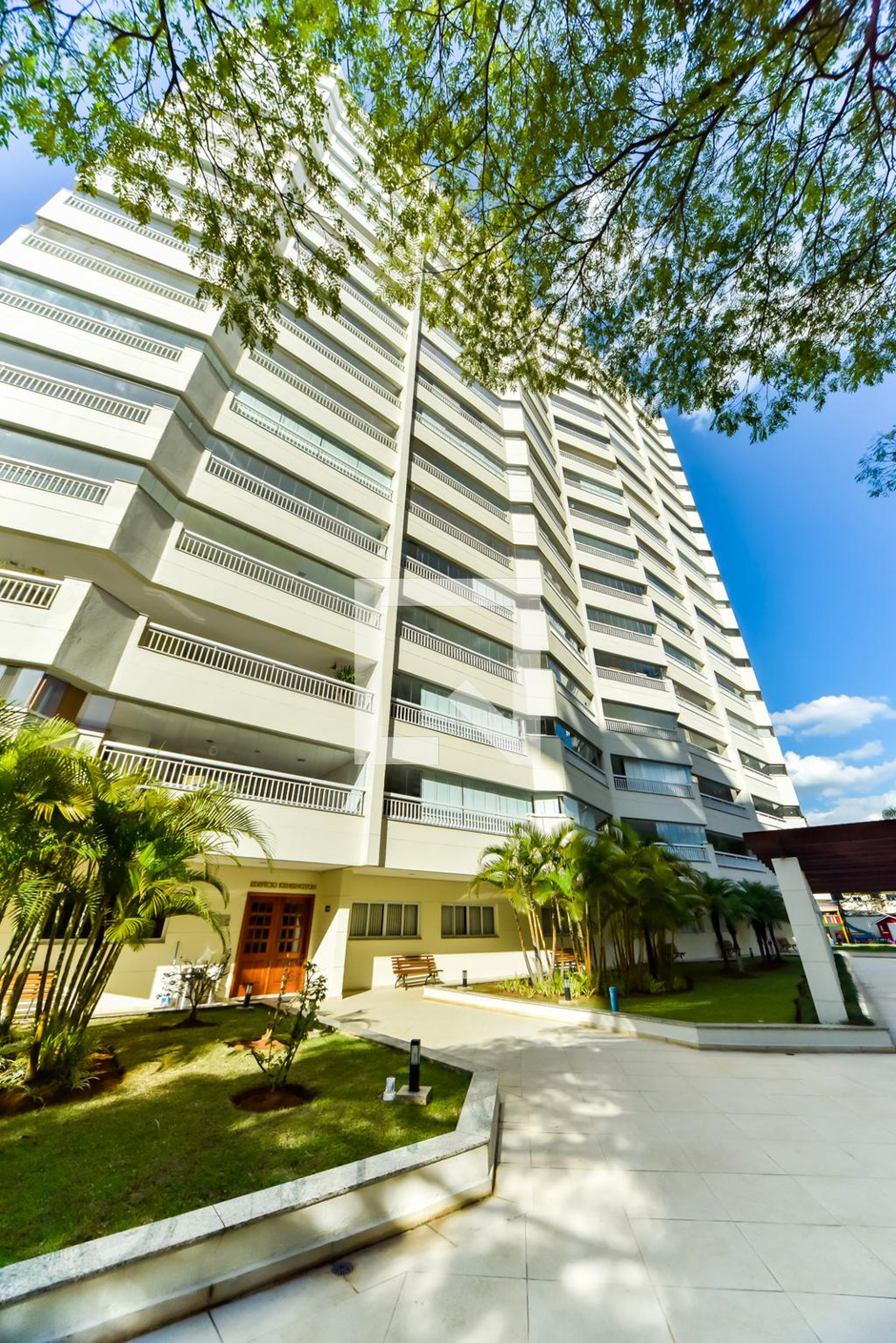 Fachada Condomínio Royal Residence