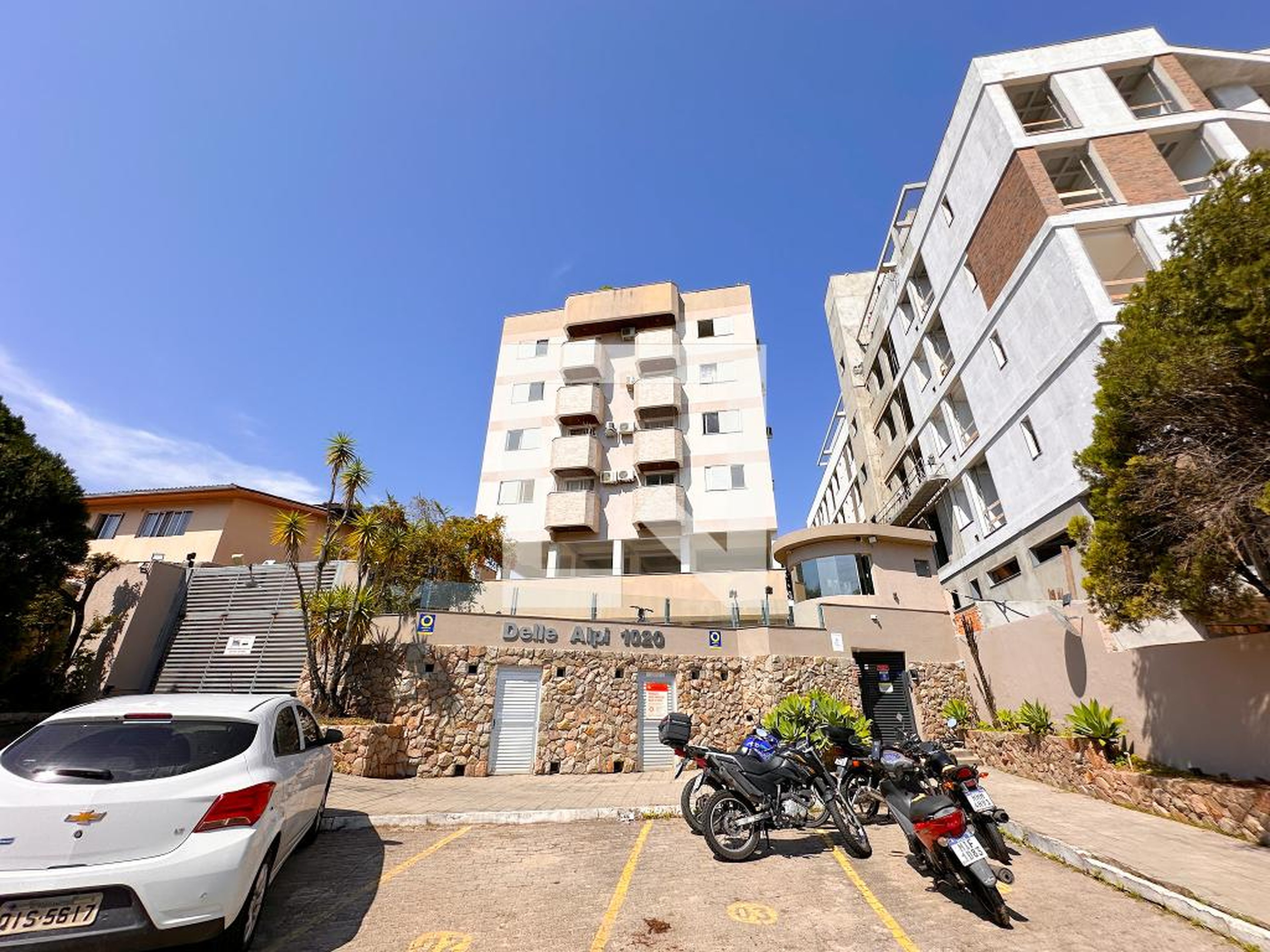 Fachada Residencial Delle Alpi