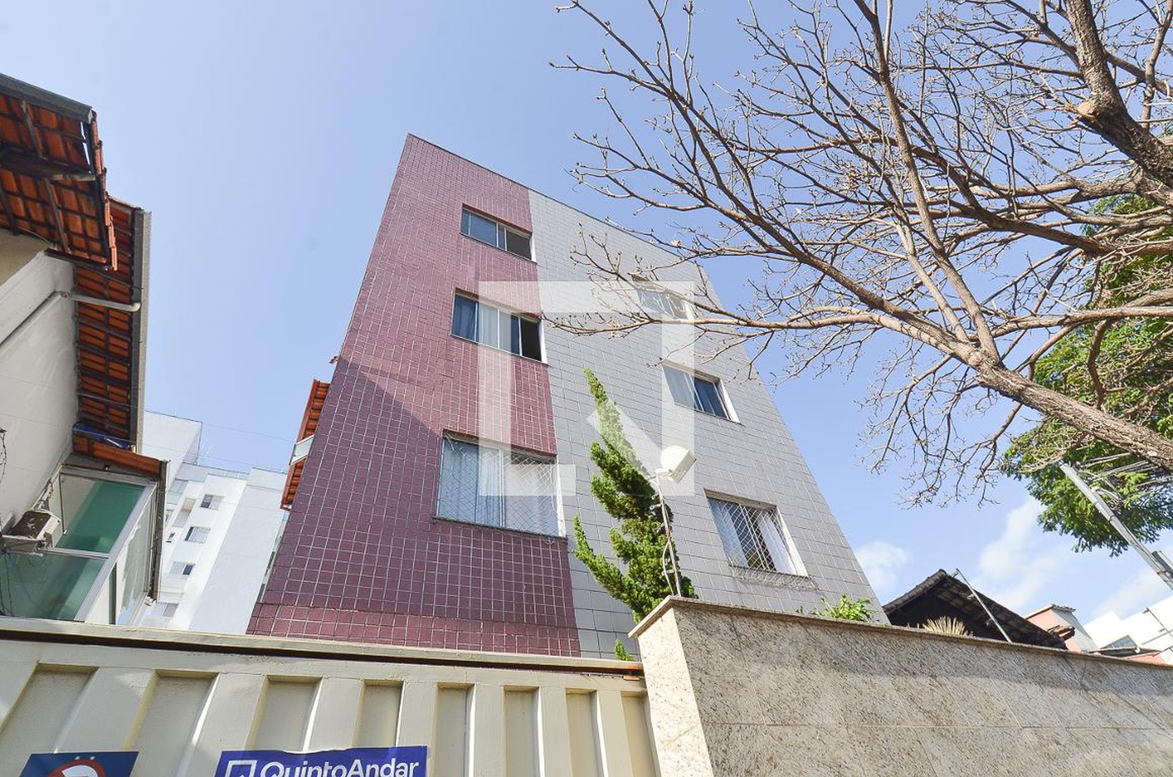 Fachada Condomínio em Rua José Sérgio de Paula, 231