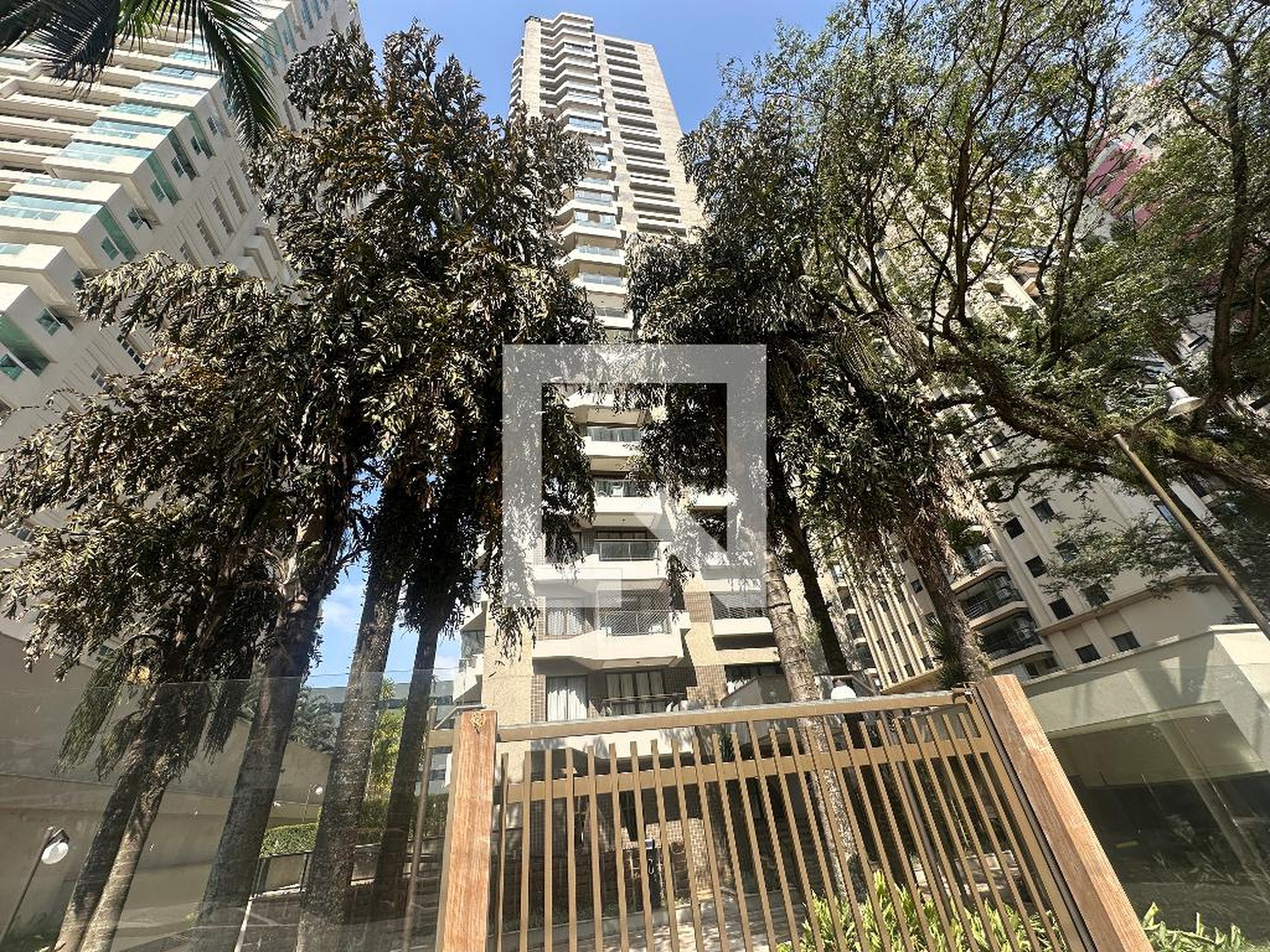 Fachada Condomínio Chateau