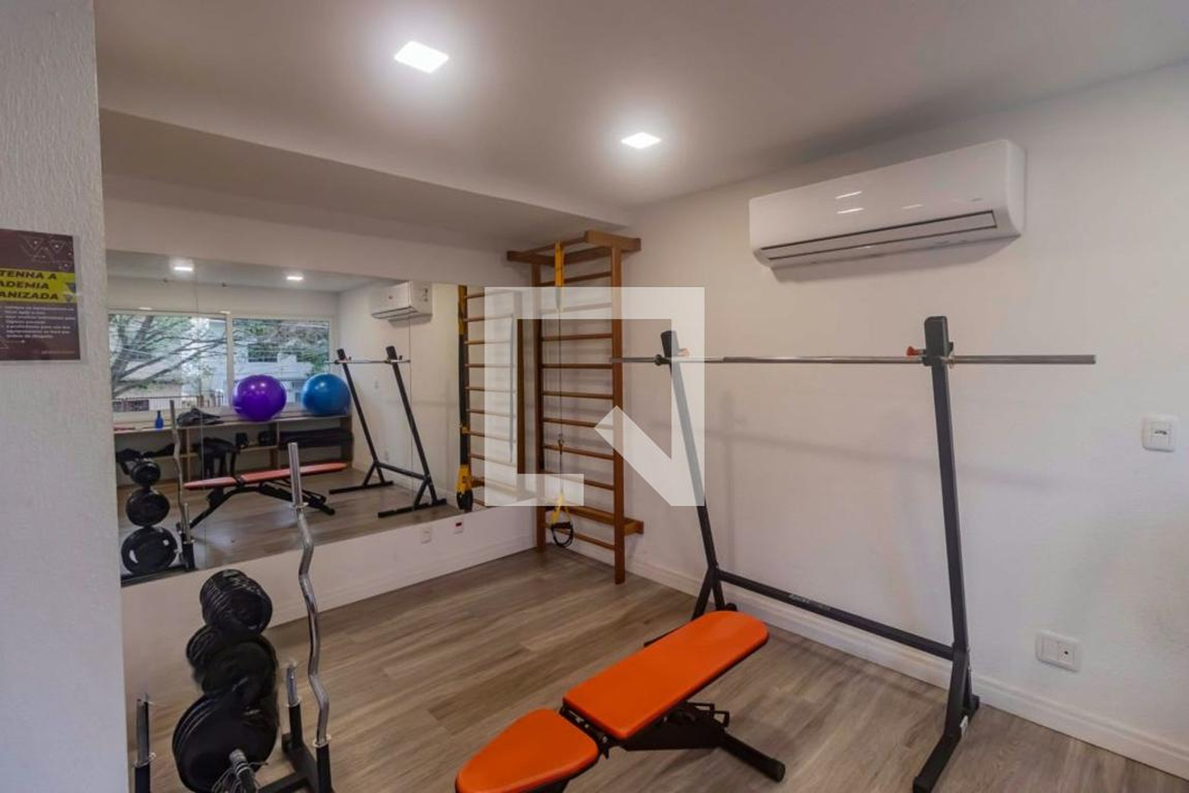 Academia - University Place