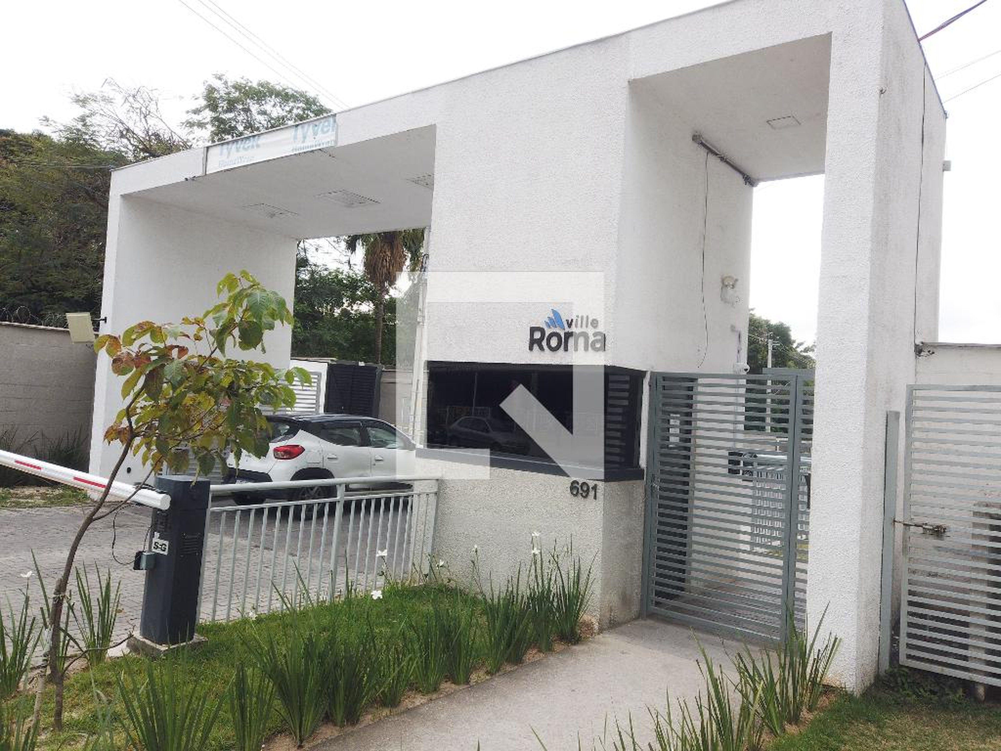 Fachada Condomínio em Estrada Mapuá, 15