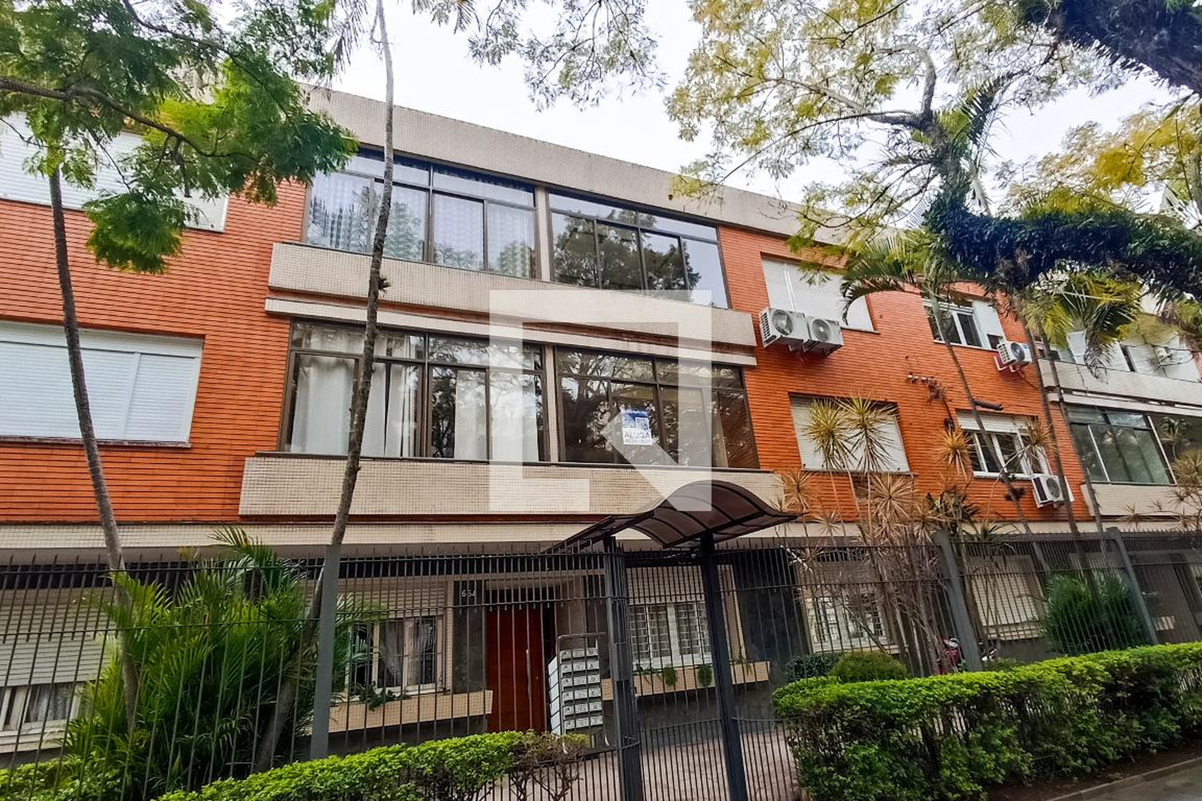 Fachada Condomínio em Avenida Ganzo, 664