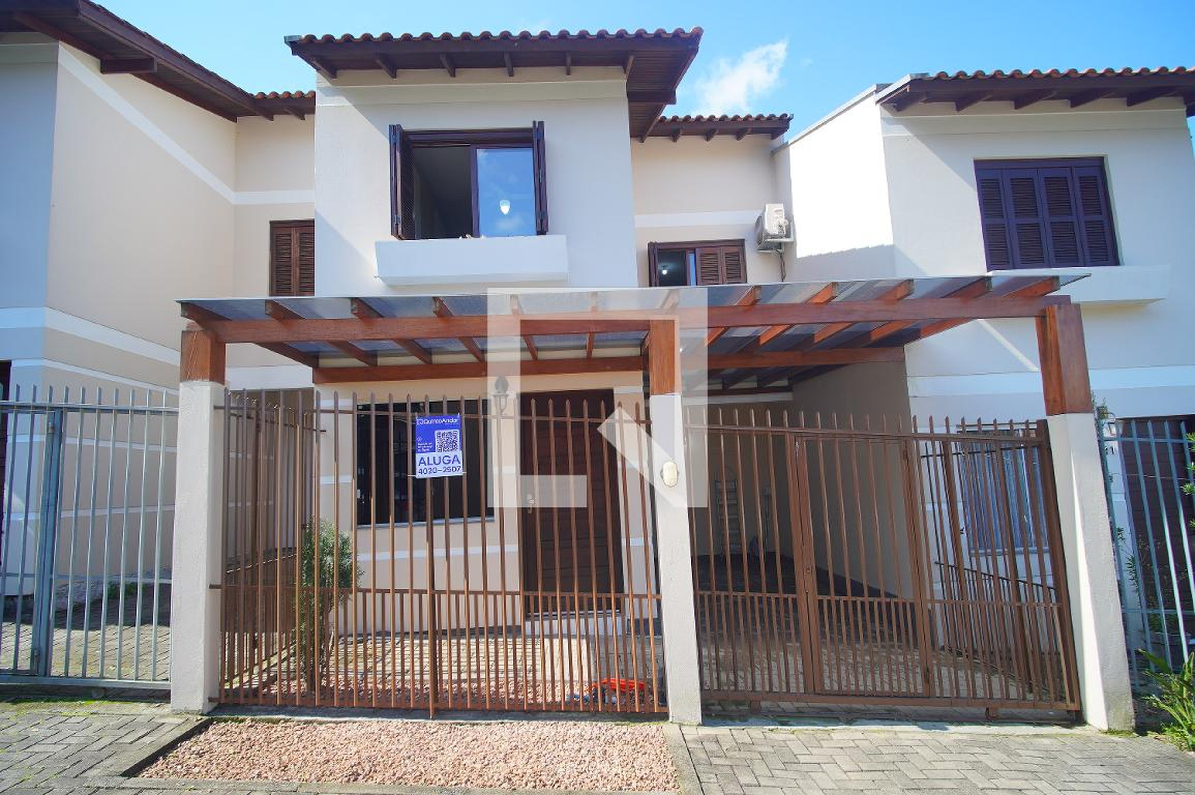 Fachada Condomínio em Rua São Salvador, 145