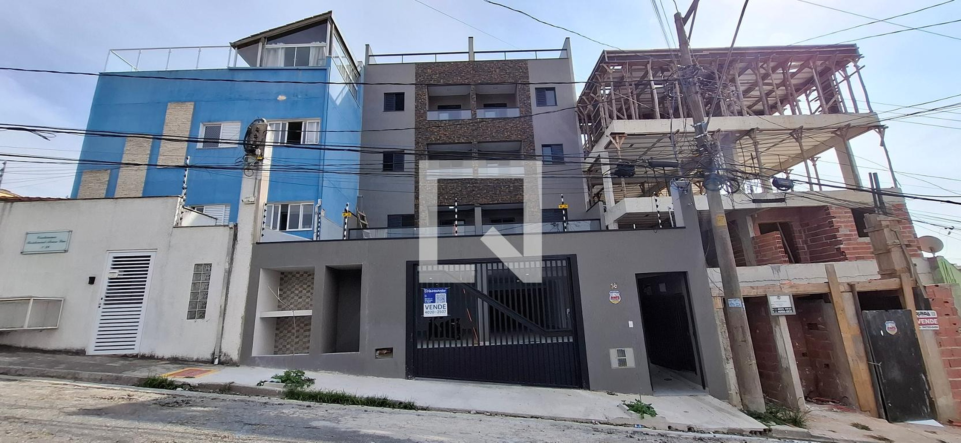 Fachada Condomínio em Rua Álvaro Lins, 22