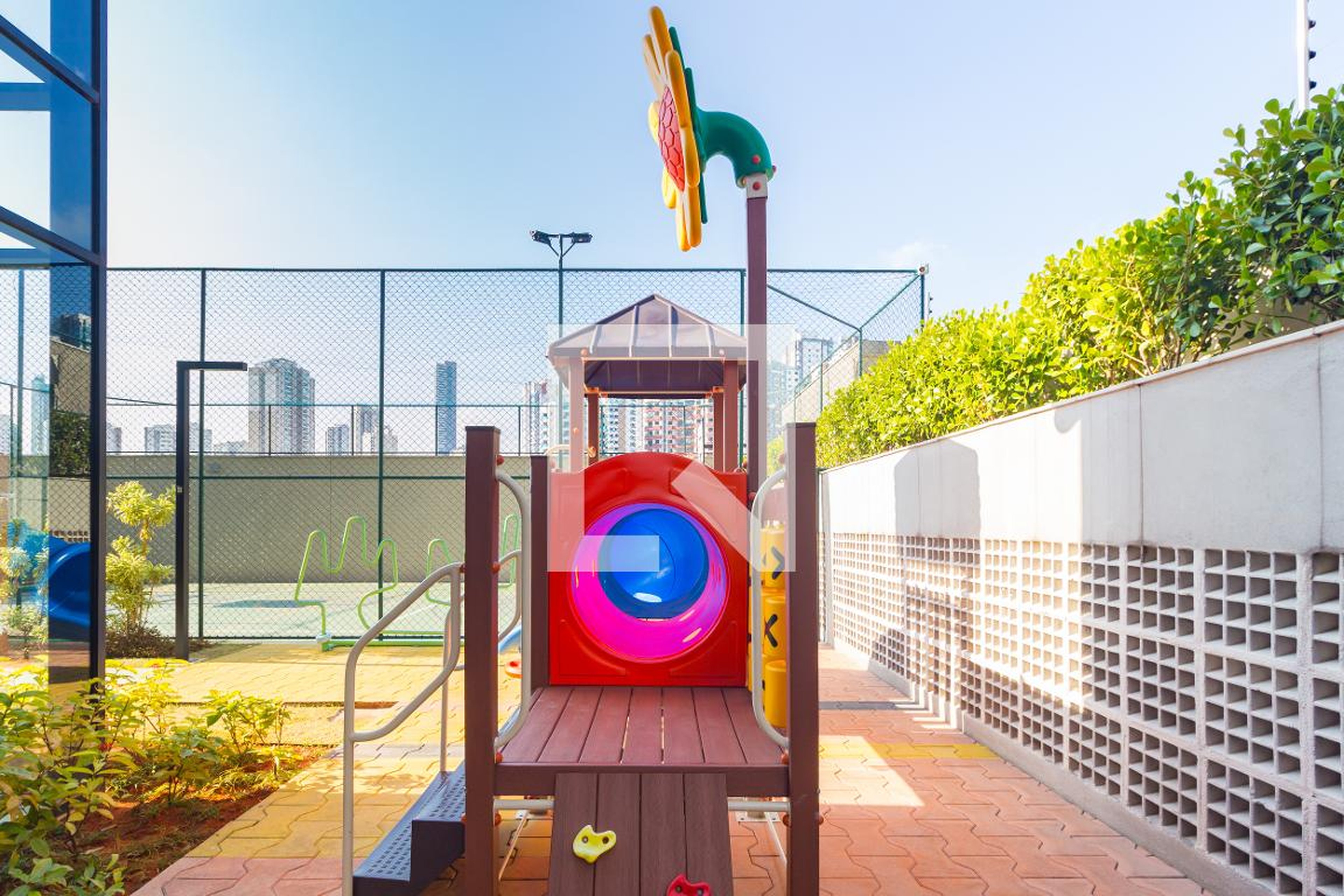 Playground - Mondo Anália Franco