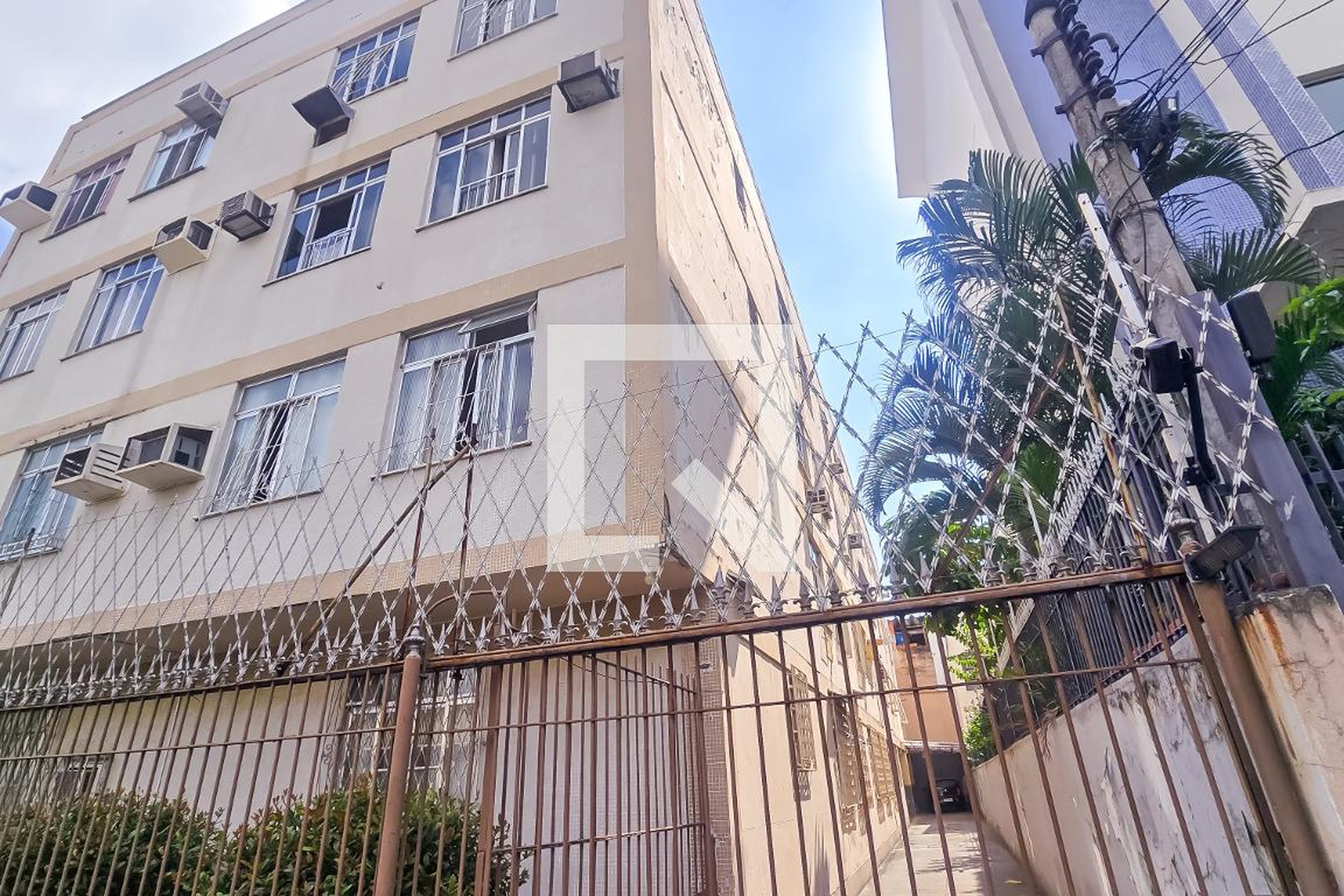 Fachada do Prédio Condomínio em Rua Herminia, 35