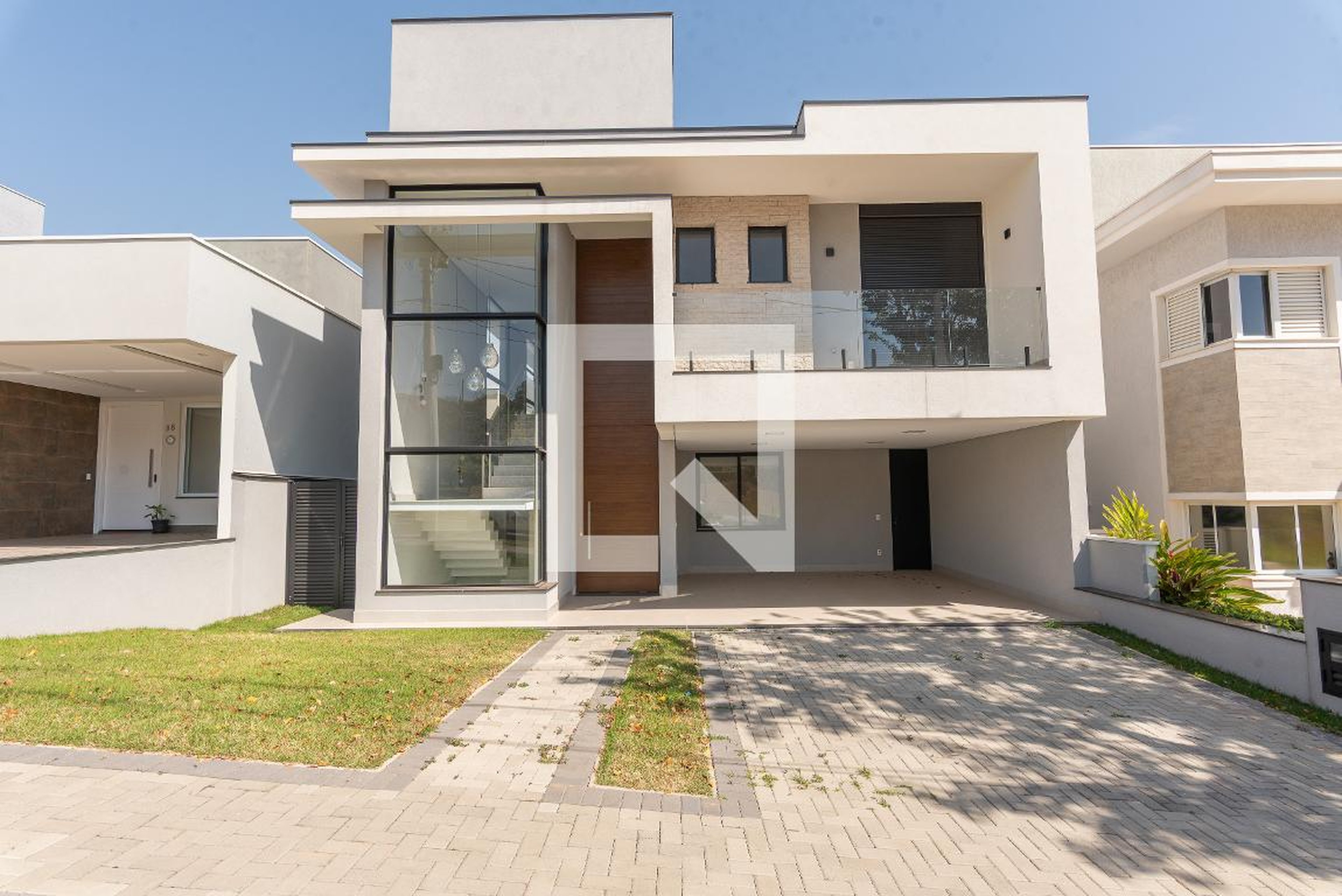 Fachada Condomínio em Avenida José Oscar Gratti, 00