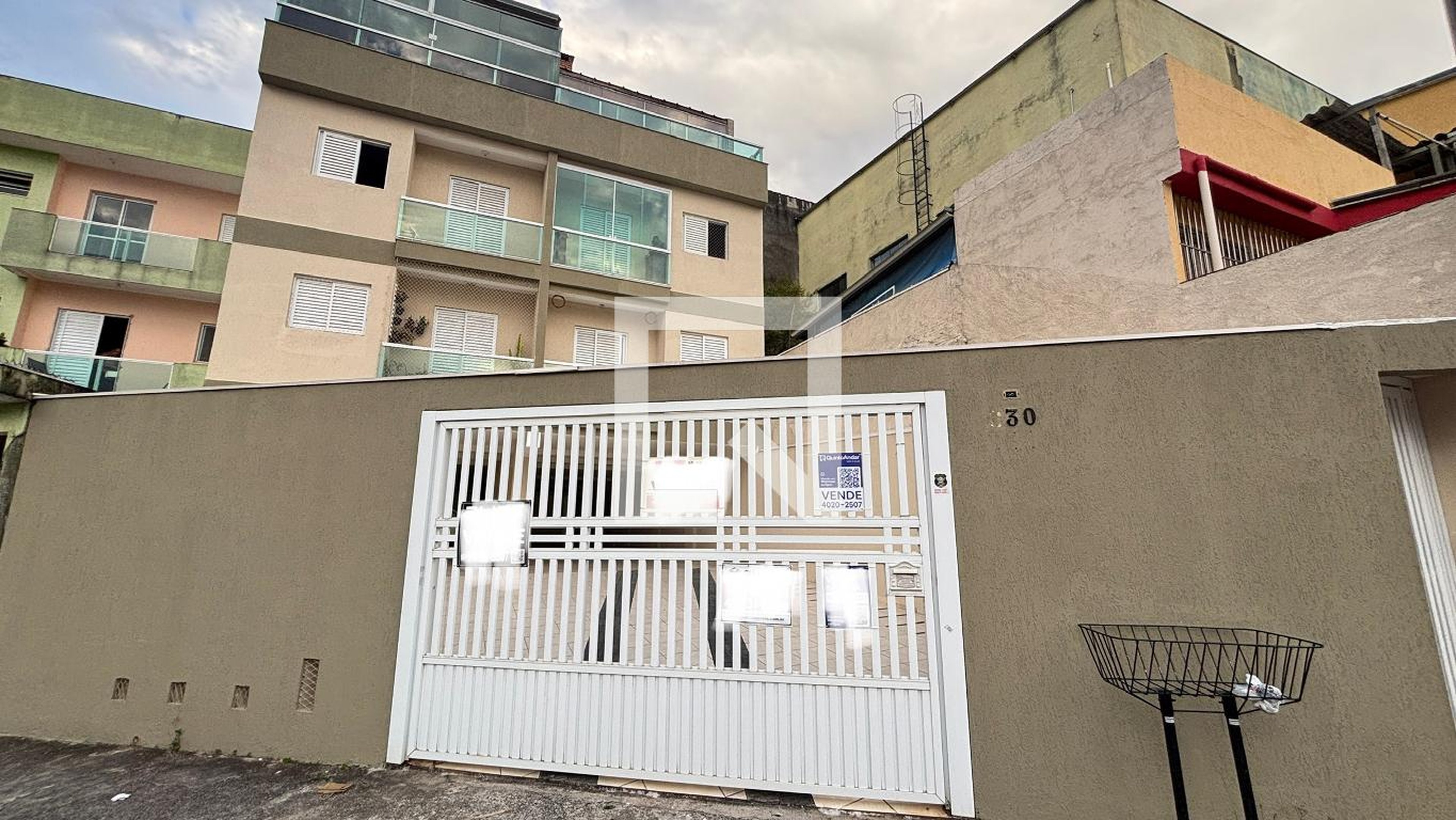 Fachada Condomínio em Rua dos Incas, 230