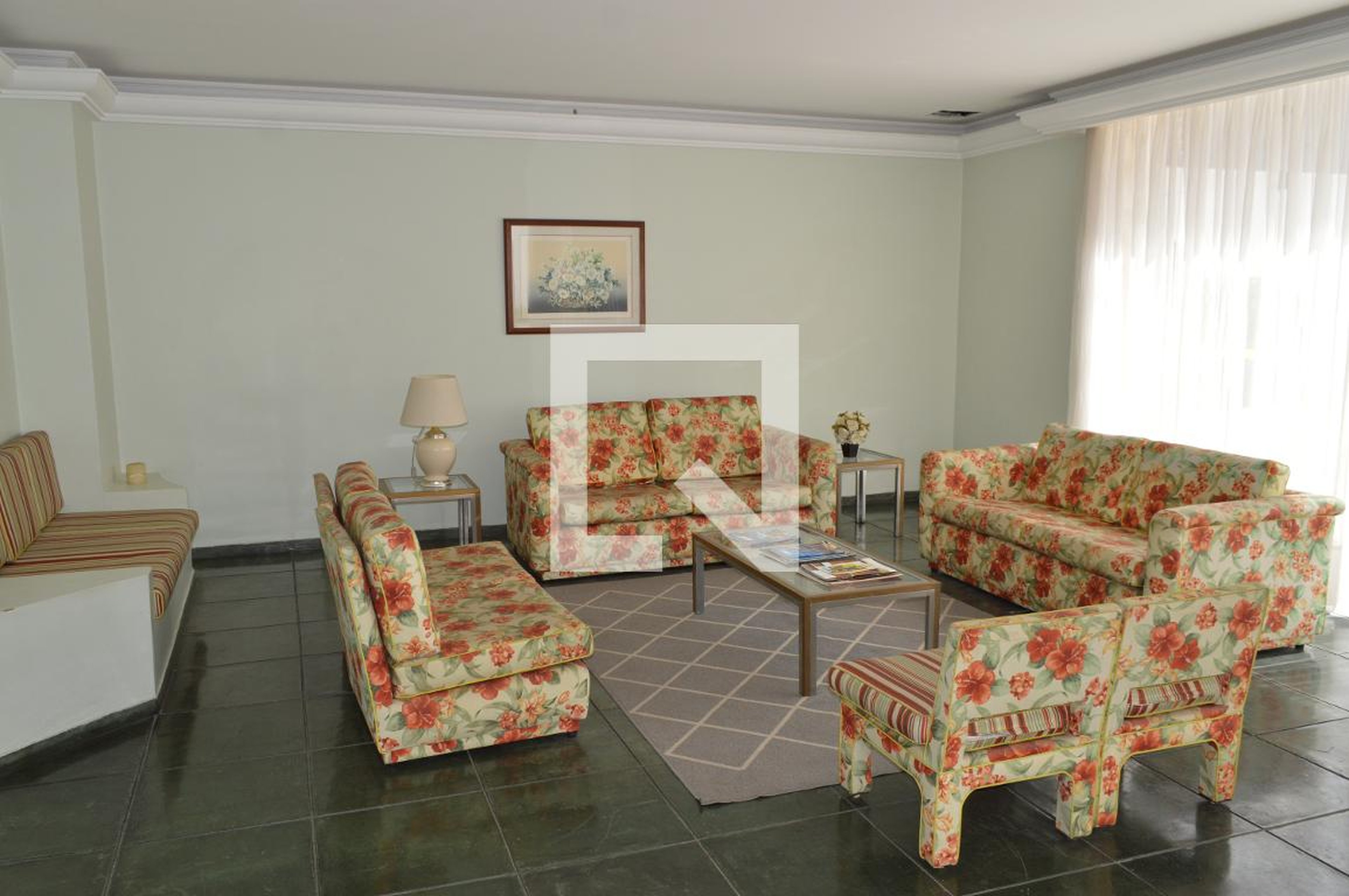 Hall - Carlos Eduardo