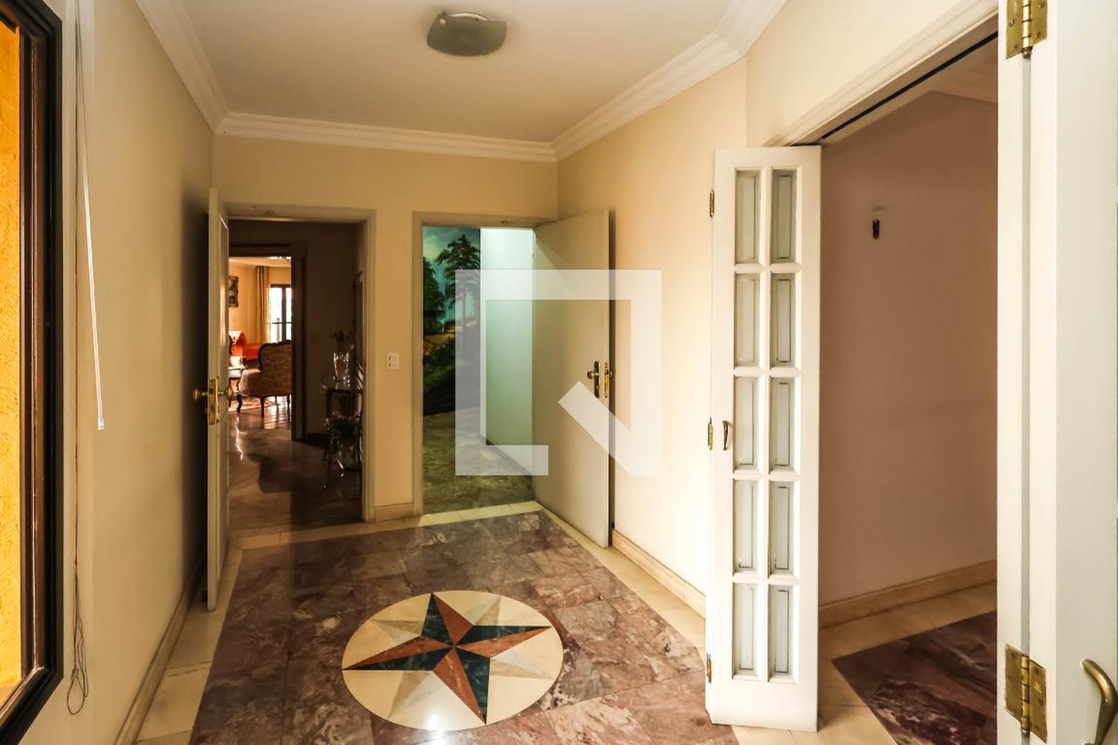 Hall - Maison Du Phoenix