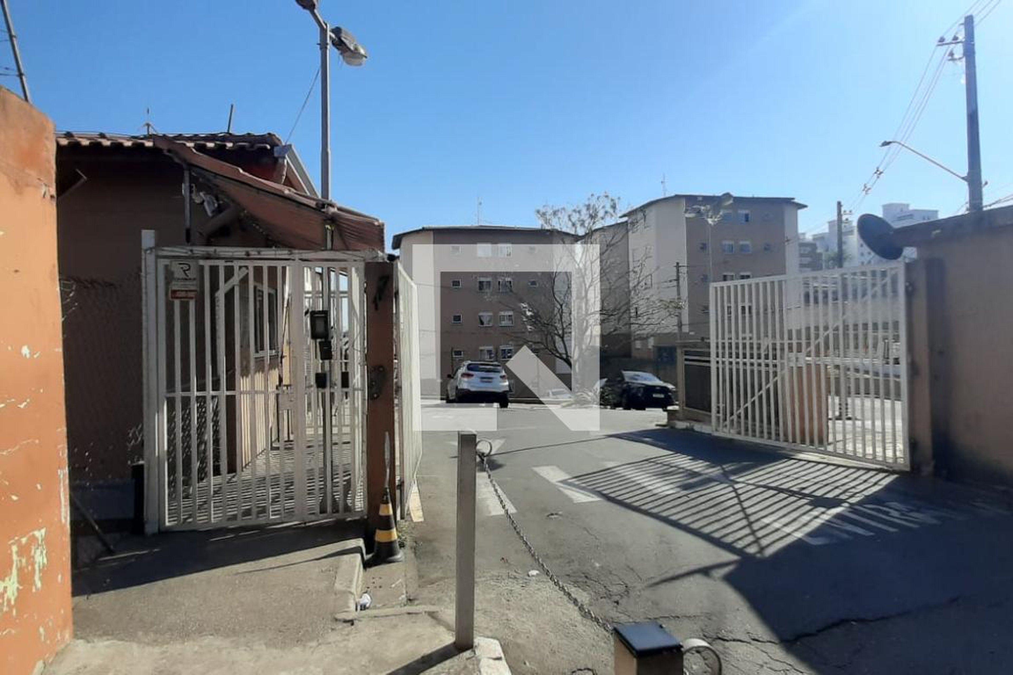 Fachada Condomínio em Rua Arenopolis, 117