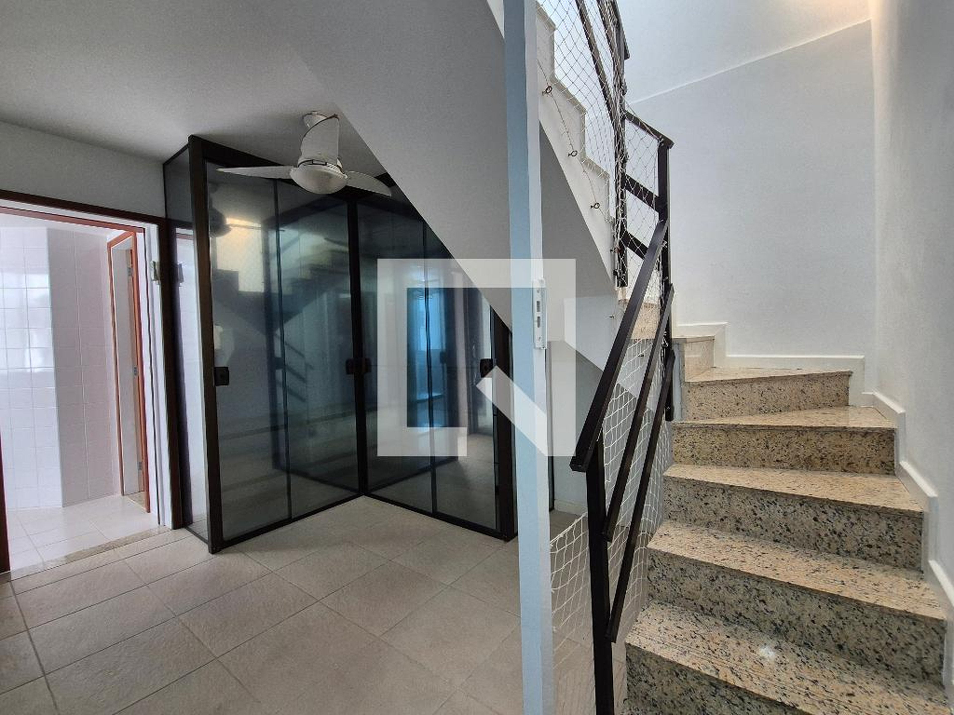 Hall - Bienvenido Turnes