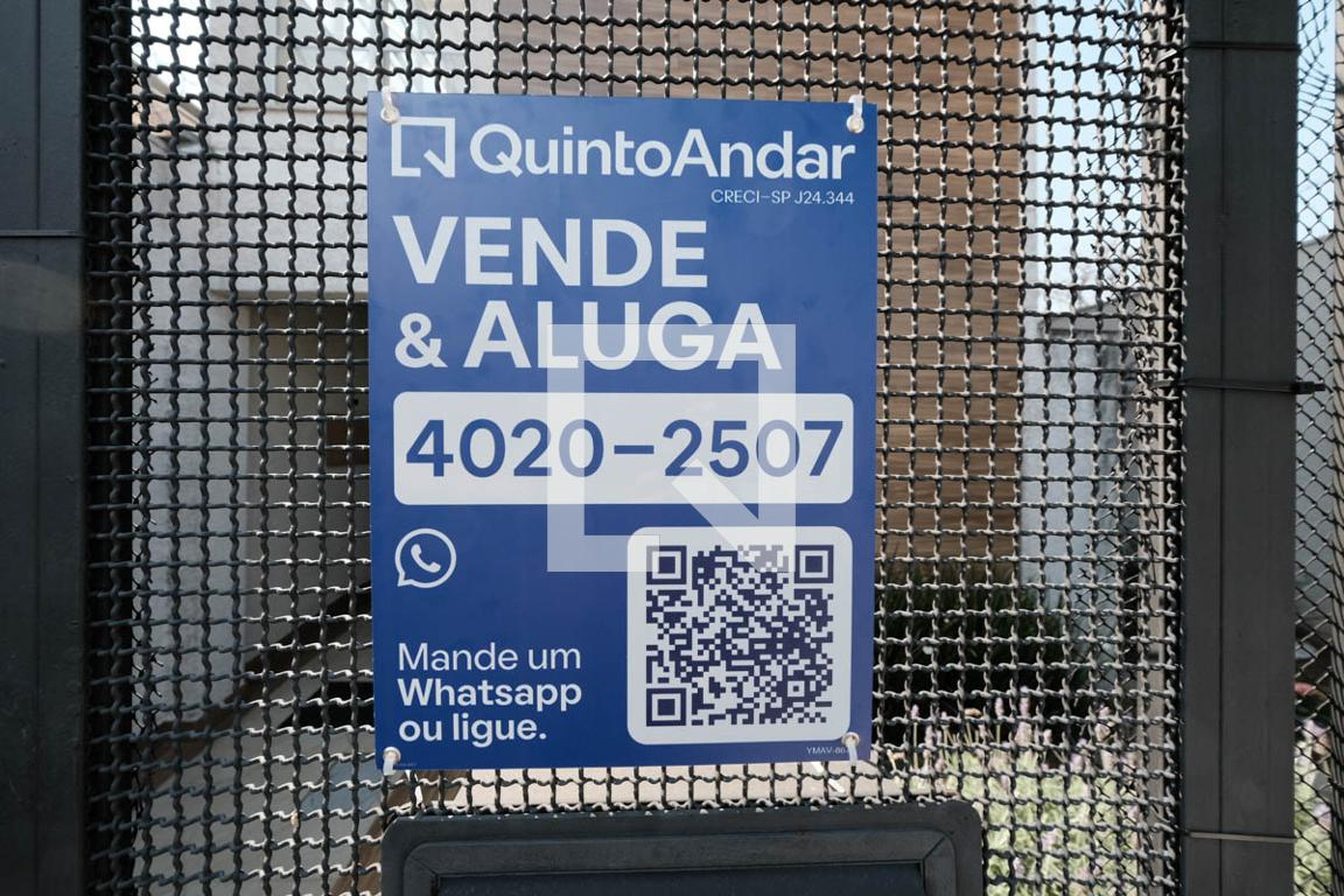 Fachada Condomínio em Rua Jujiú, 323