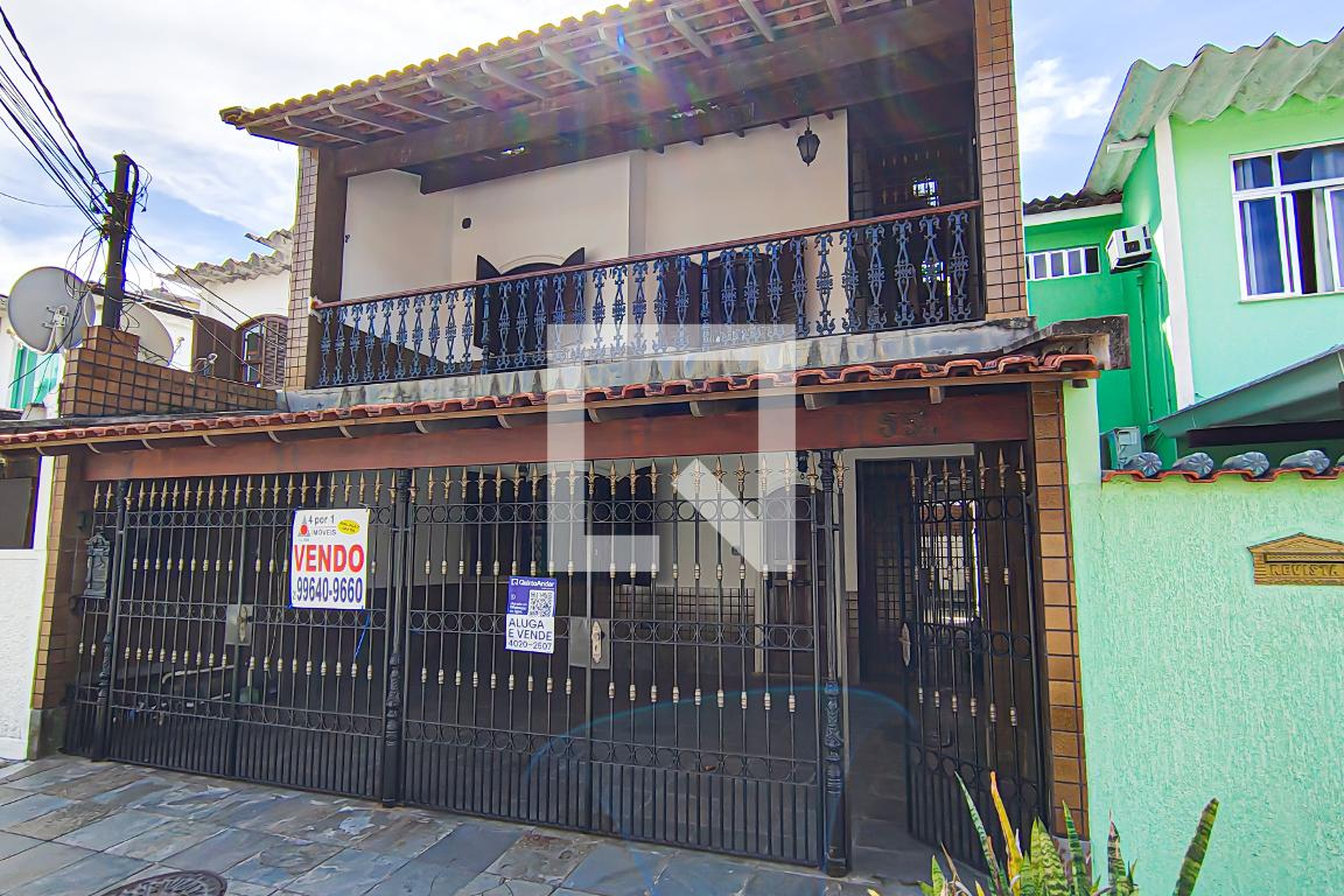 fachada Condomínio em Rua Nazaré da Mata, 55