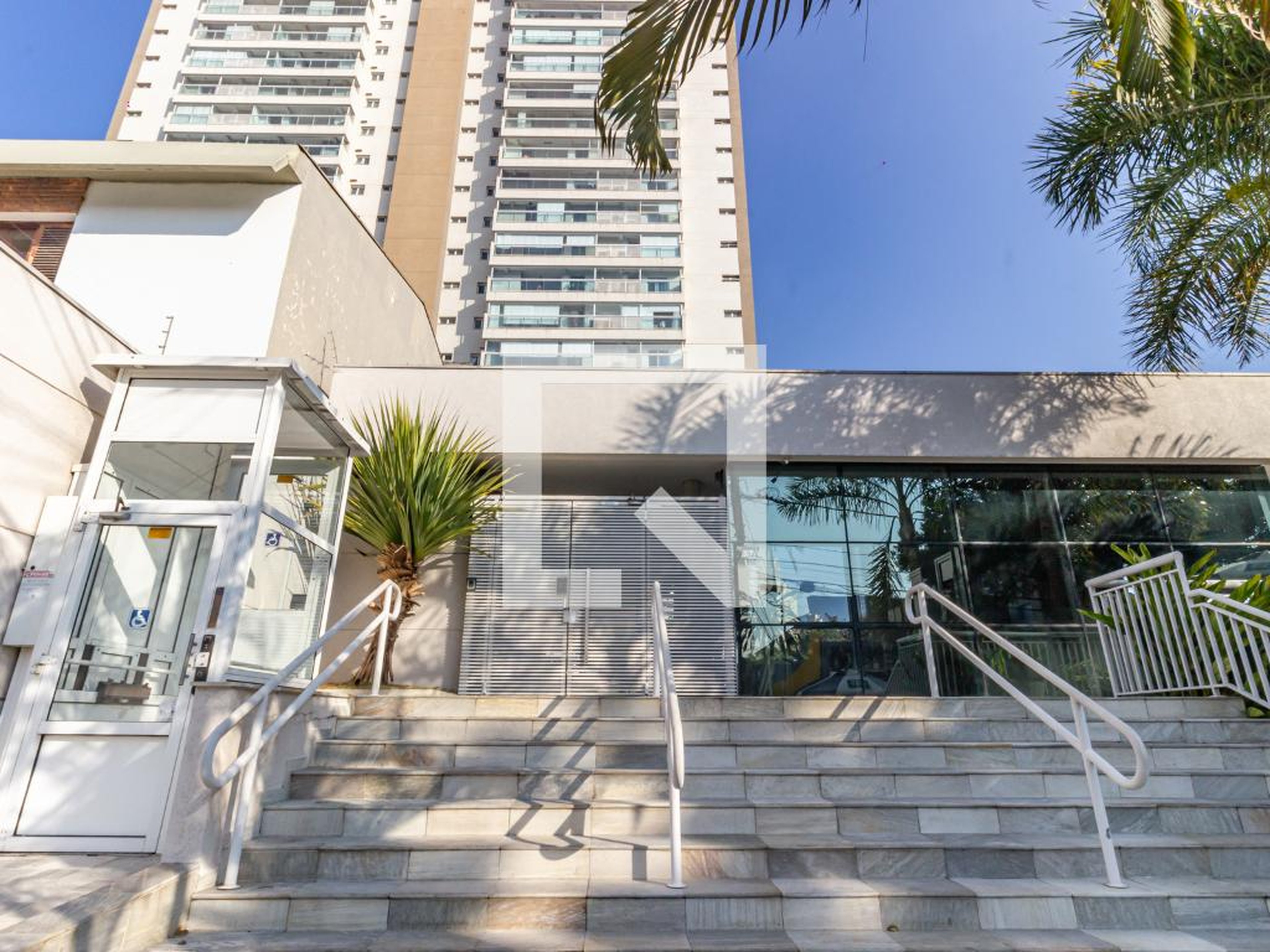 Fachada Condomínio Rossi Itapeti