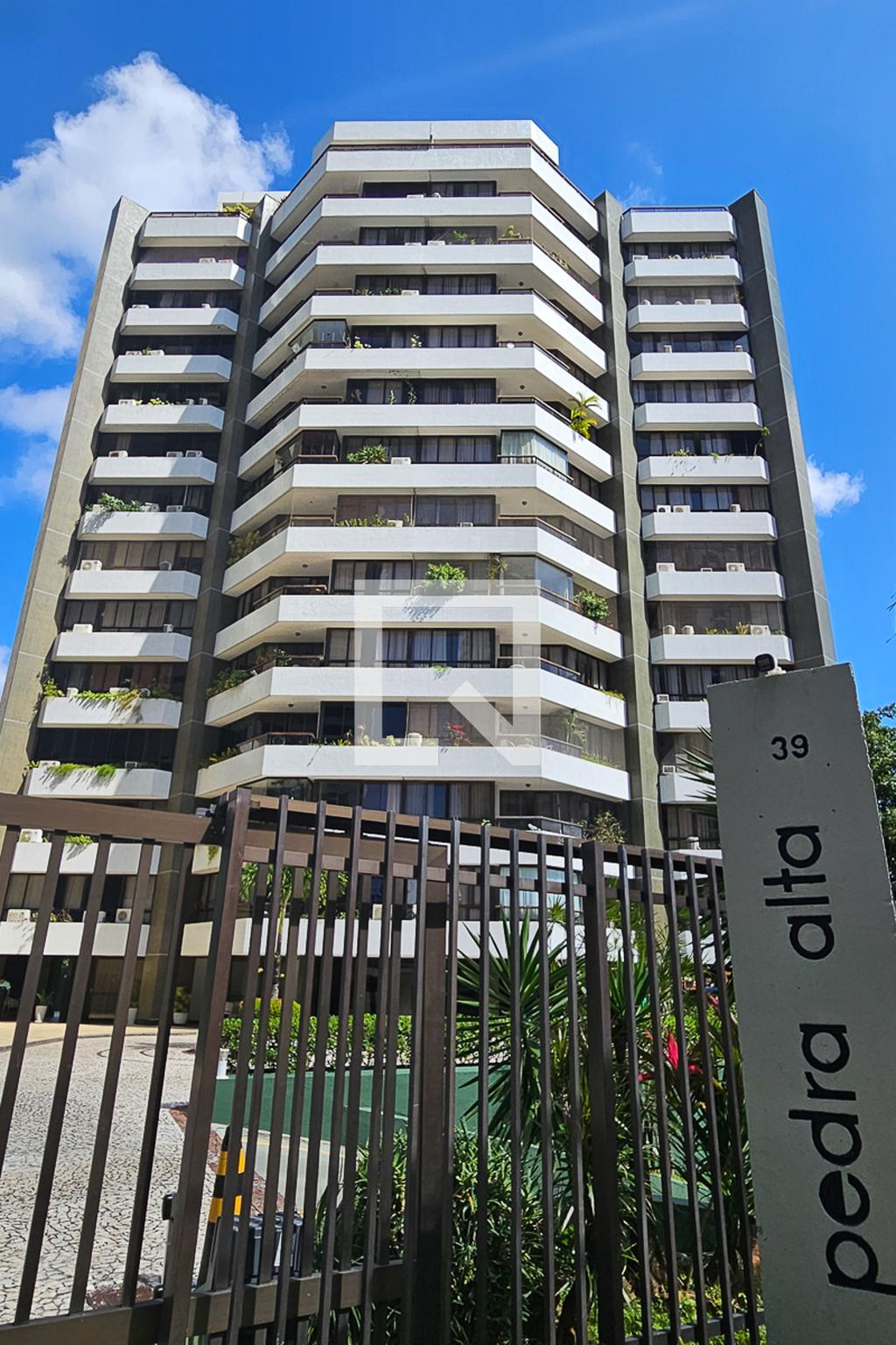 Fachada Condomínio Pedra Alta