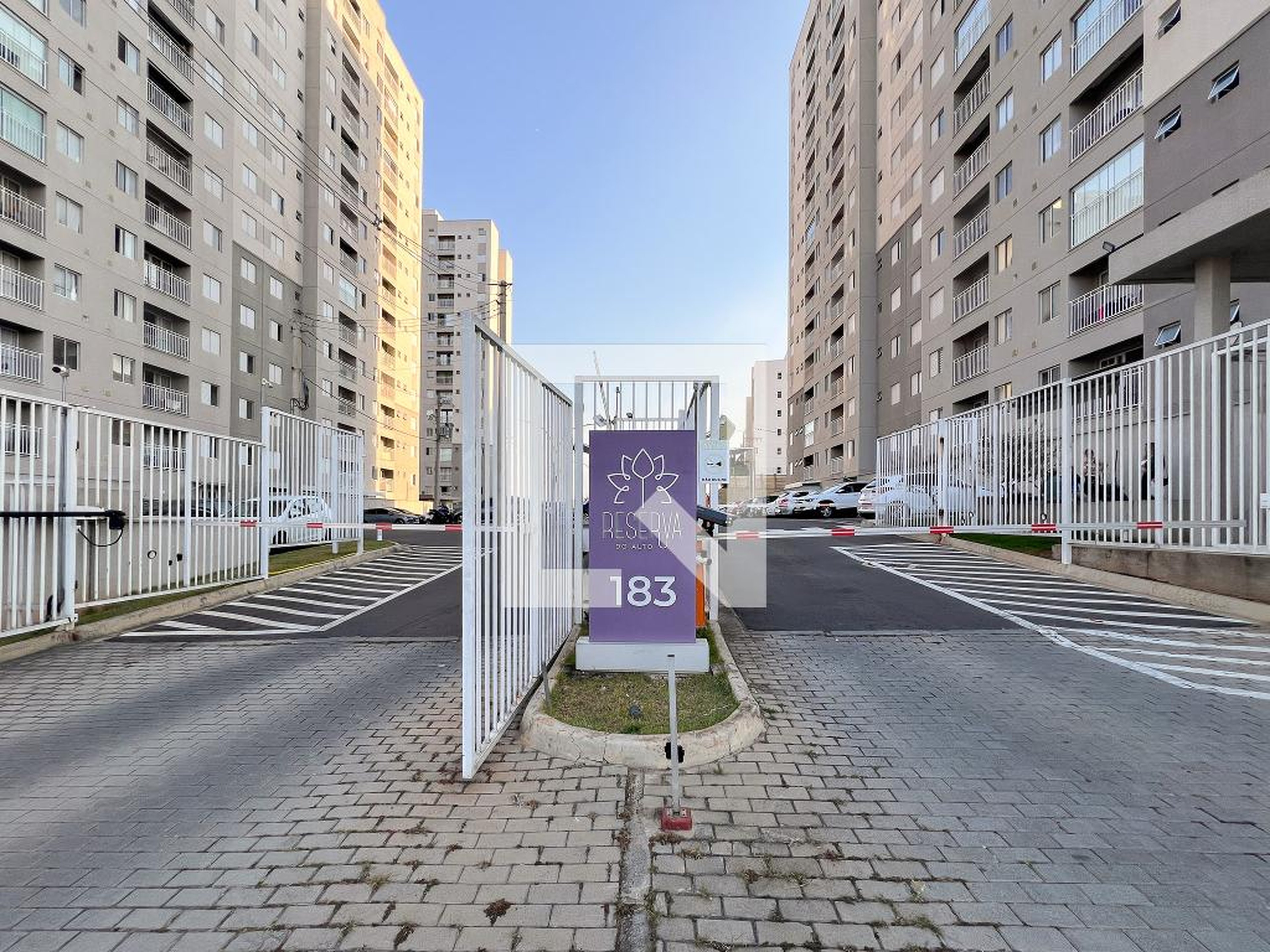 Fachada Condomínio Reserva do Alto