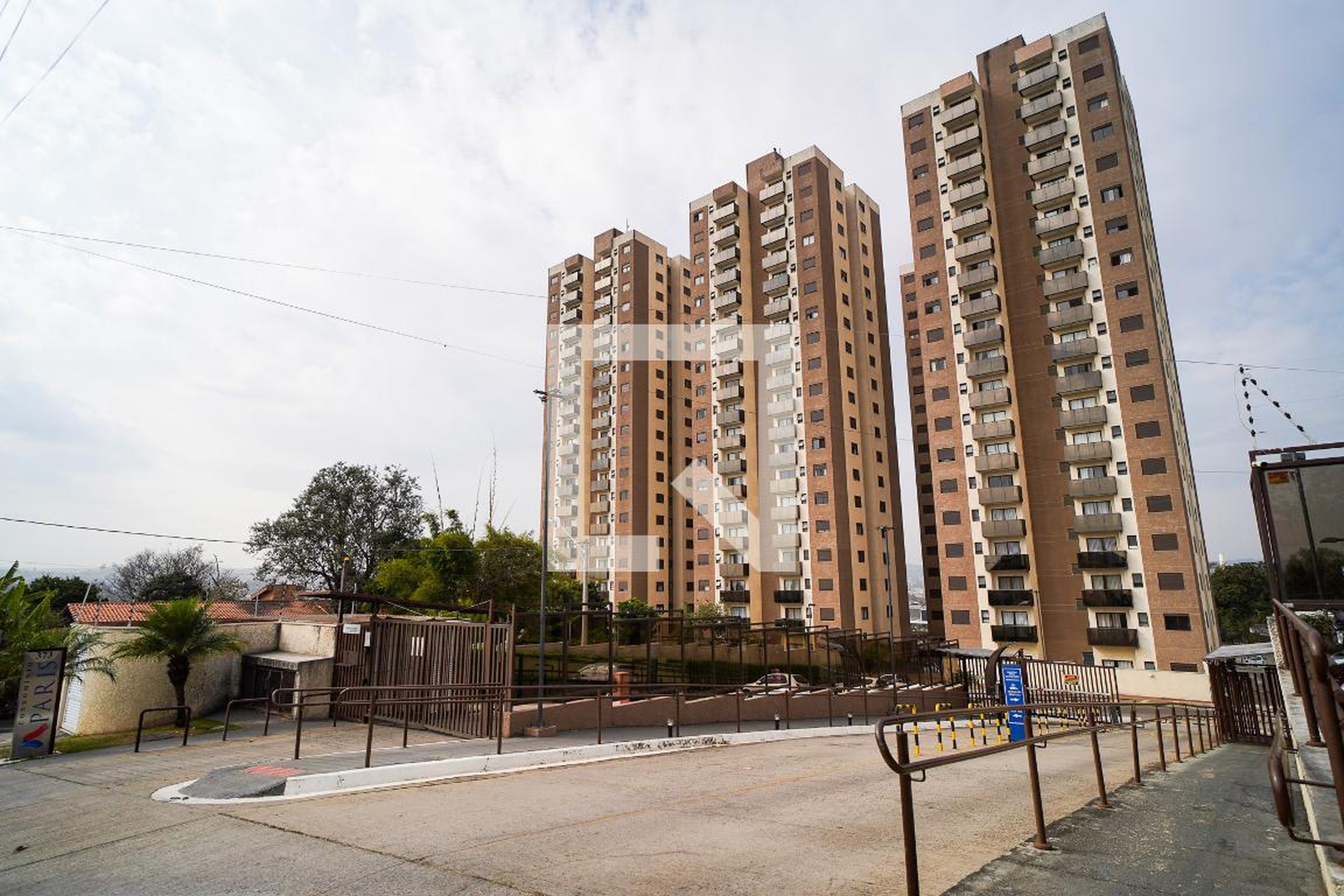 Fachada Condomínio Paris