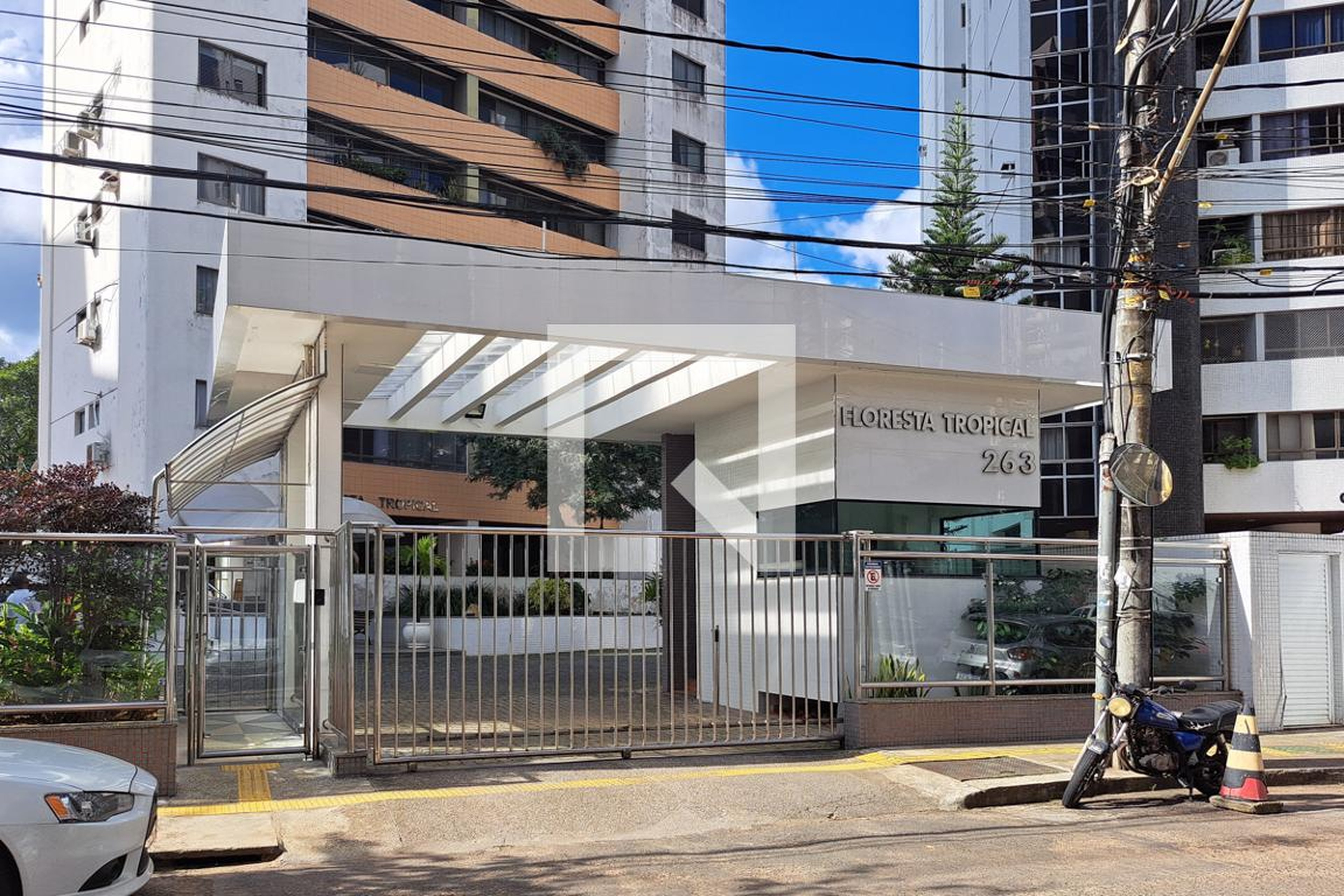 Fachada Condomínio Floresta Tropical