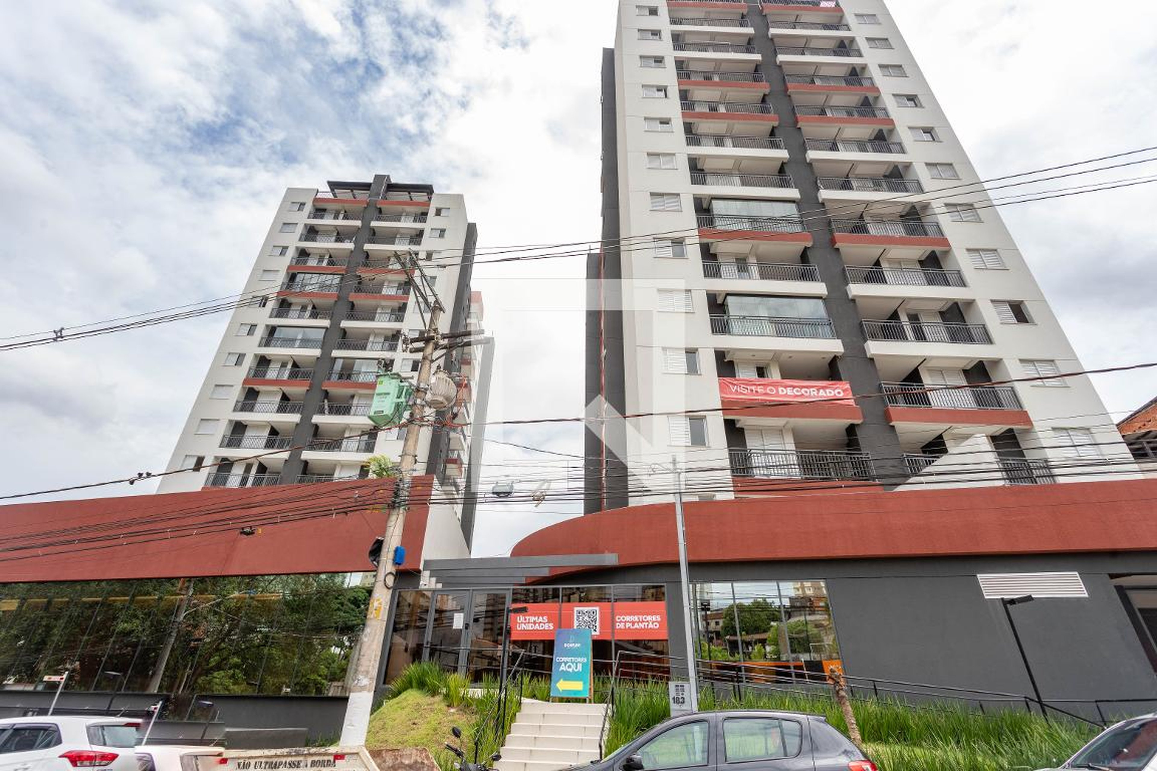 Fachada do condomínio Condomínio Domum Home Resort