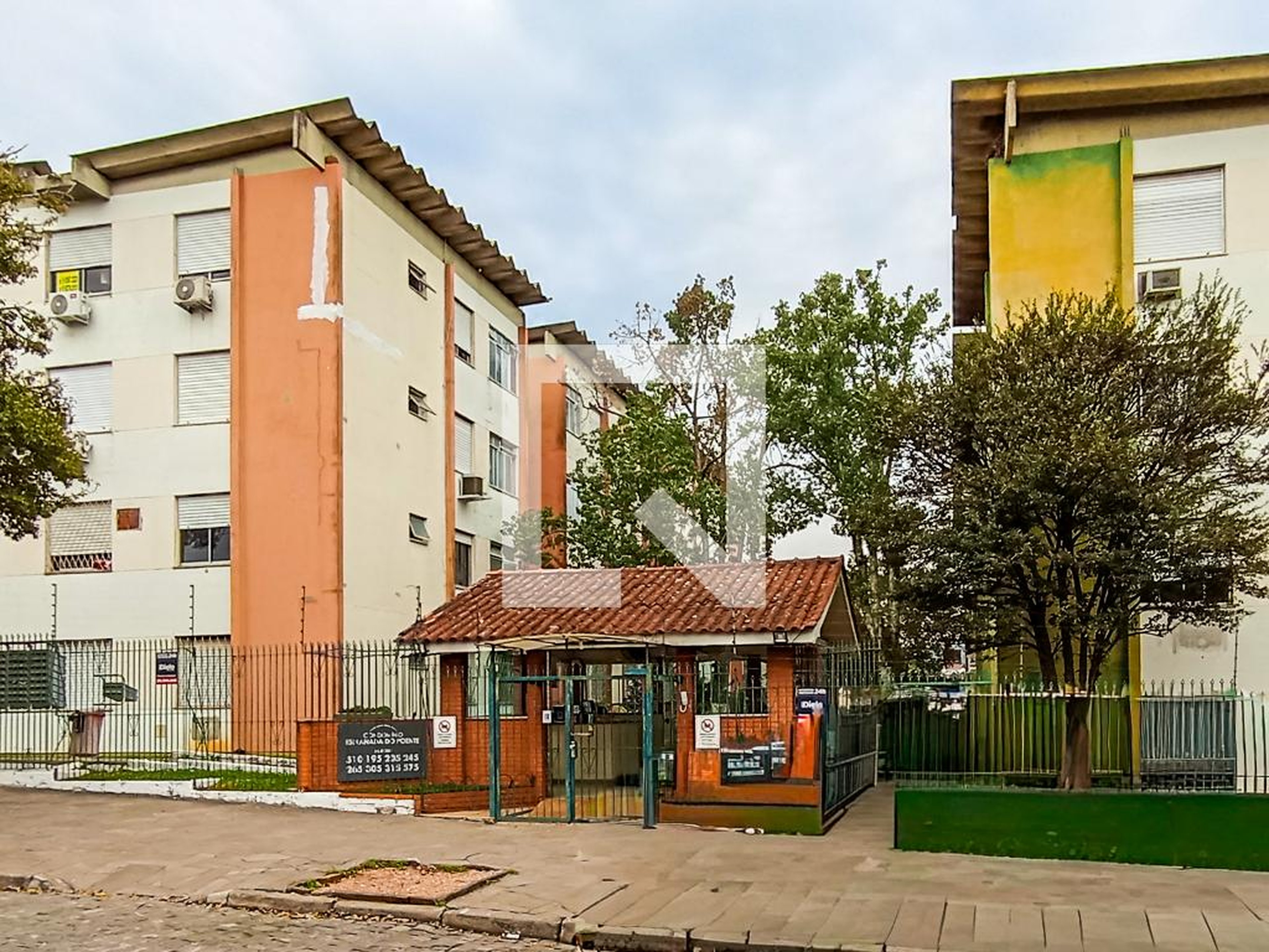 Fachada do condomínio Condomínio em Avenida Romeu Samarani Ferreira, 195