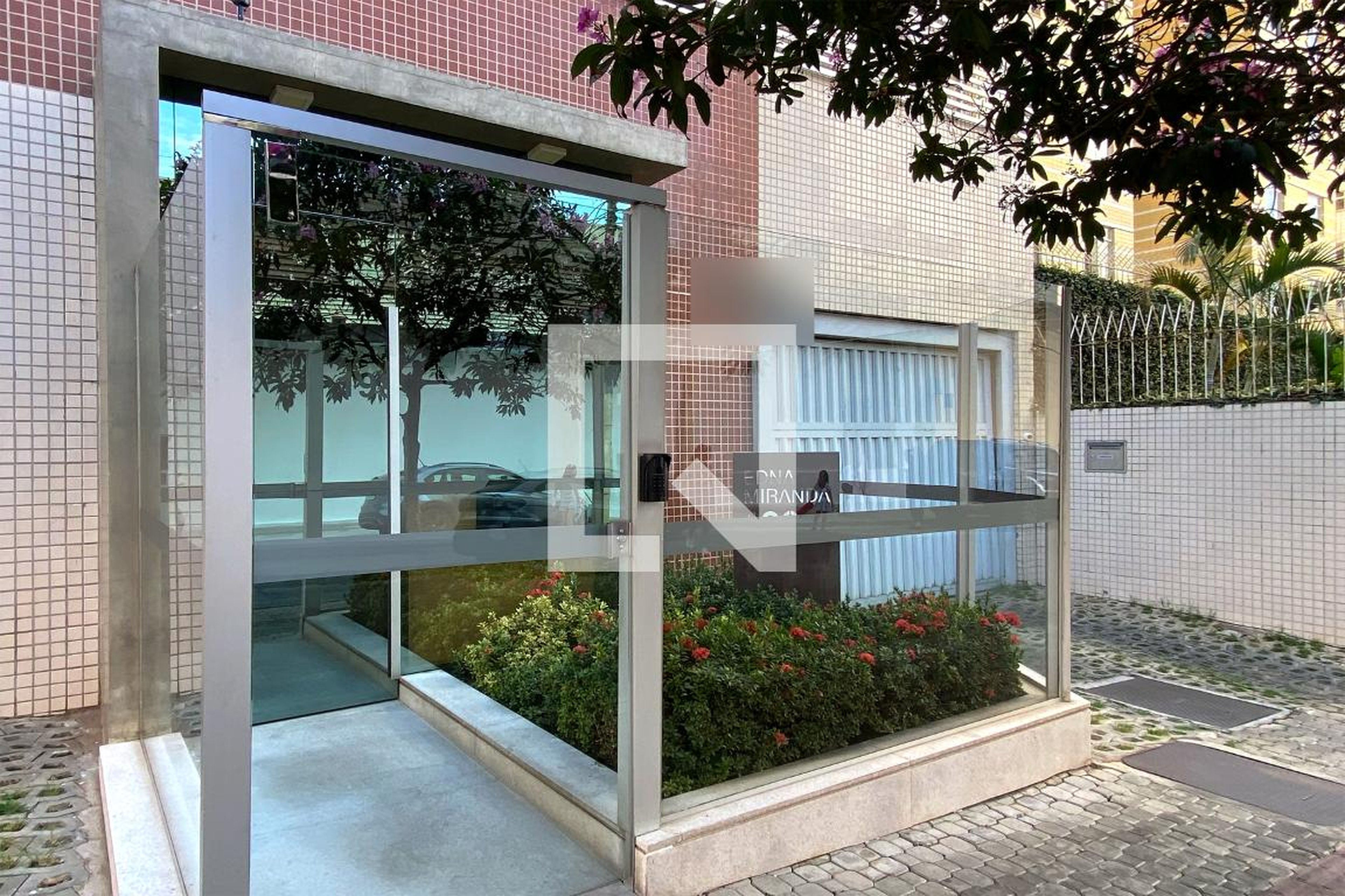 Fachada Edifício Edna Miranda Ladeira