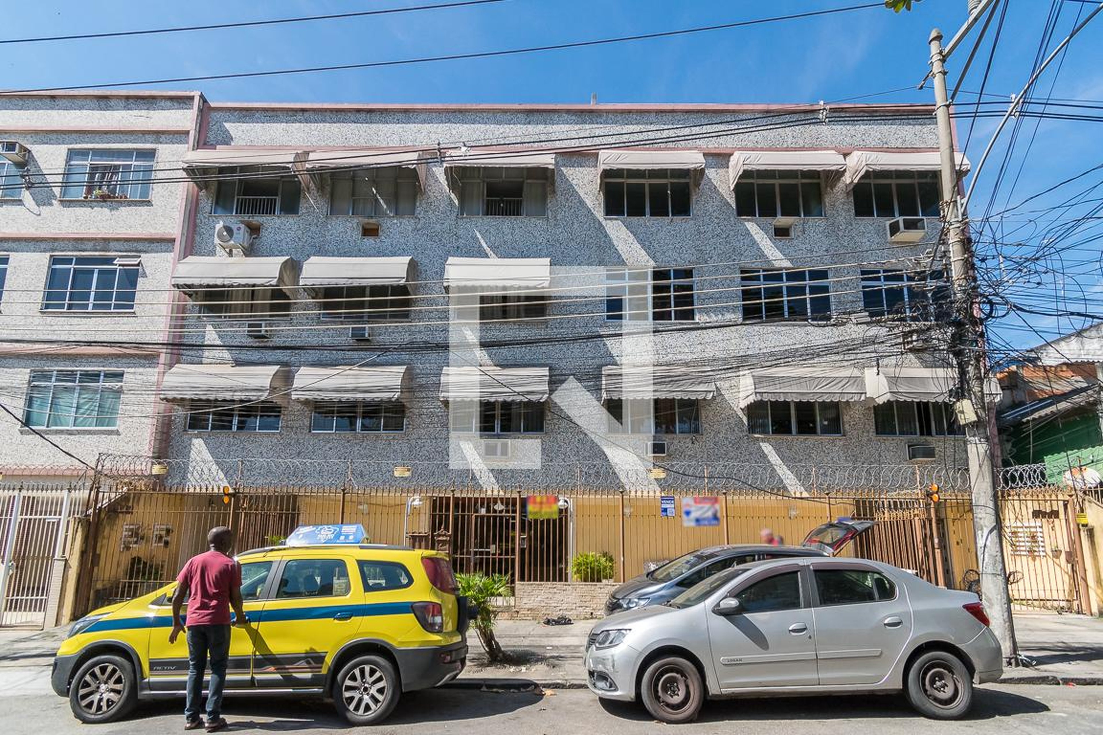 Fachada do Prédio Condomínio em Rua Dionísio, 63