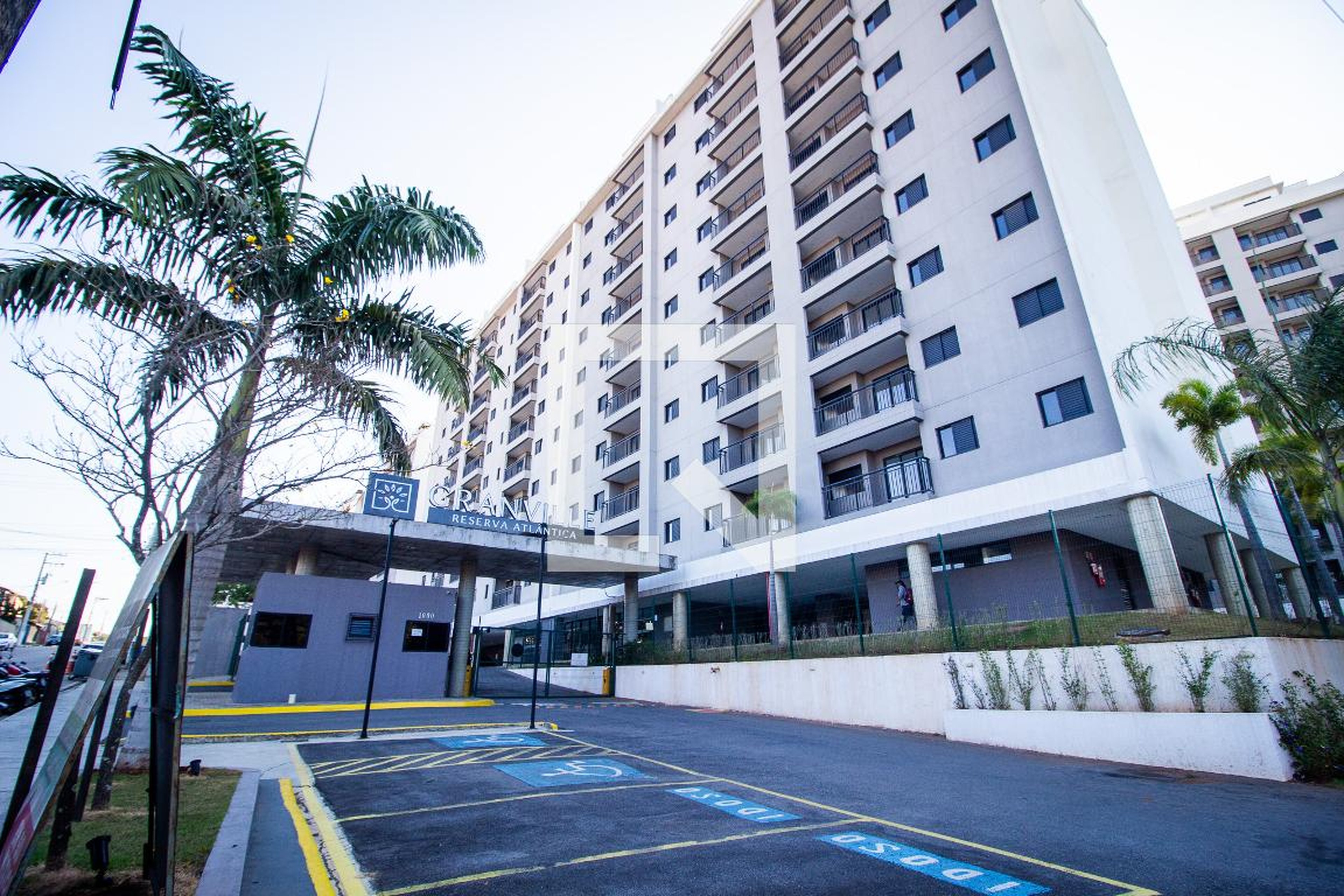 Fachada Condomínio em Avenida Cristiano Viêira Pedrico, 1000