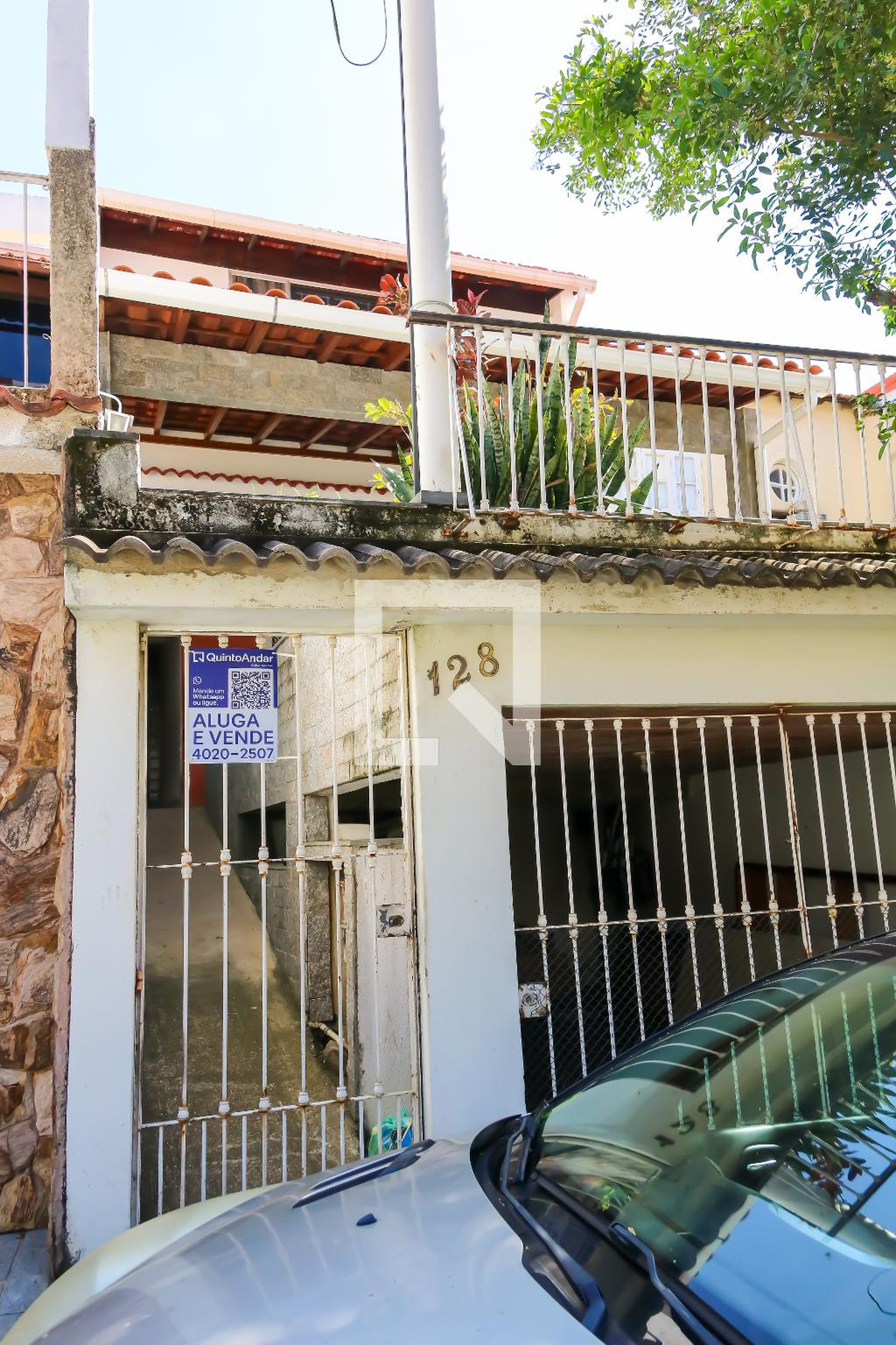 Fachada Condomínio em Rua Juruviara, 128